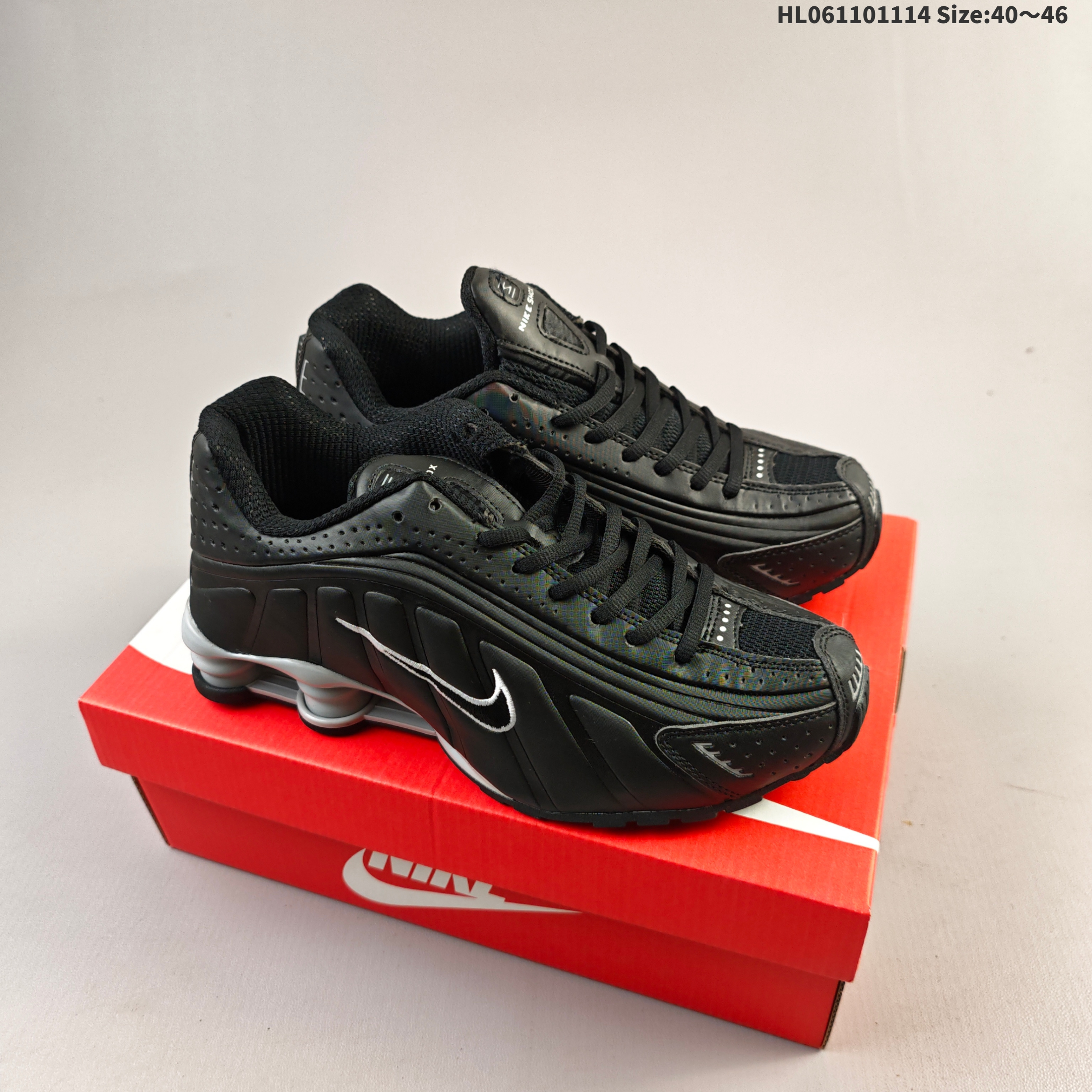 1:1 Replica NIKE SHOX R4 — Premium Replica