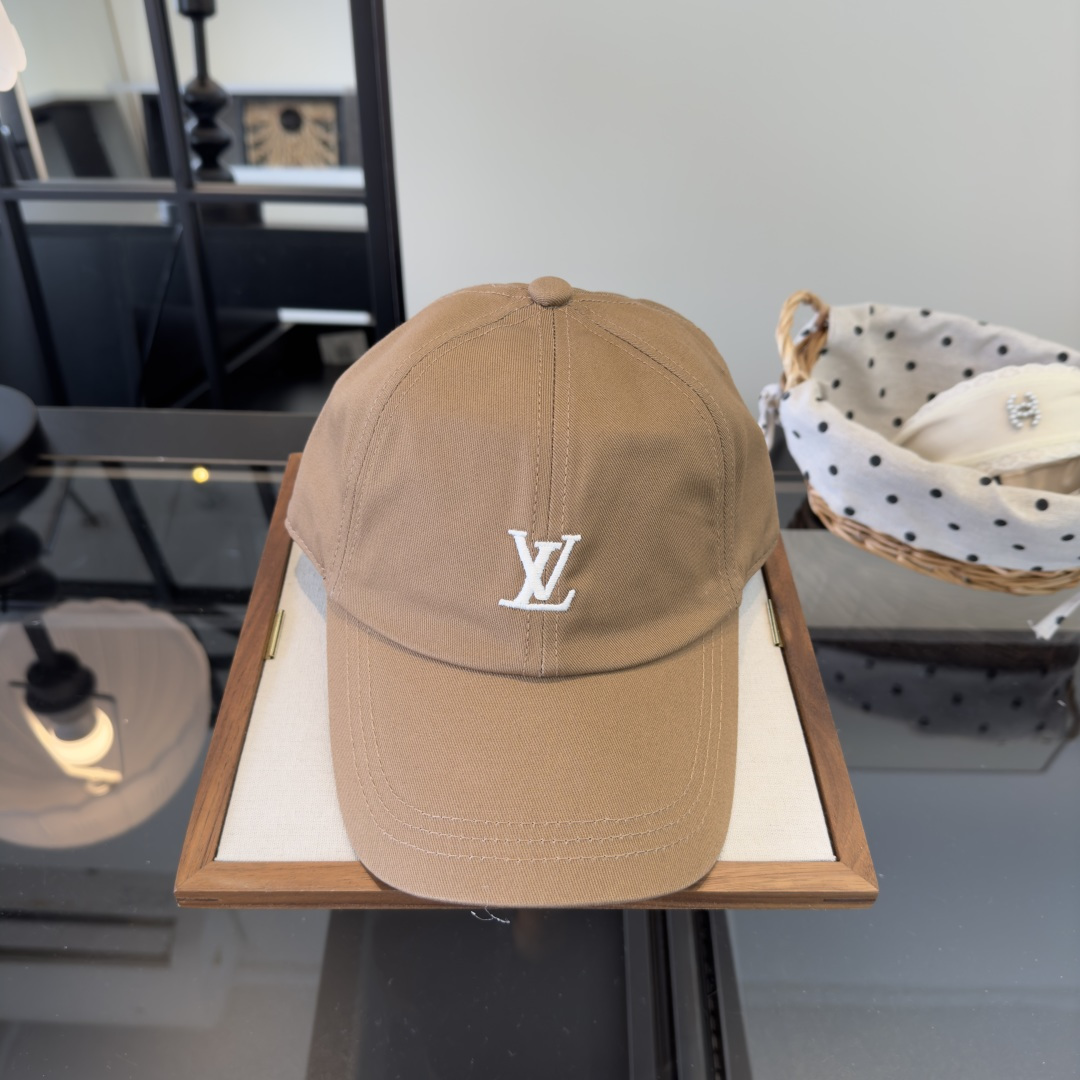 1:1 Replica Louis Vuitton hat ¥ — Premium Replica