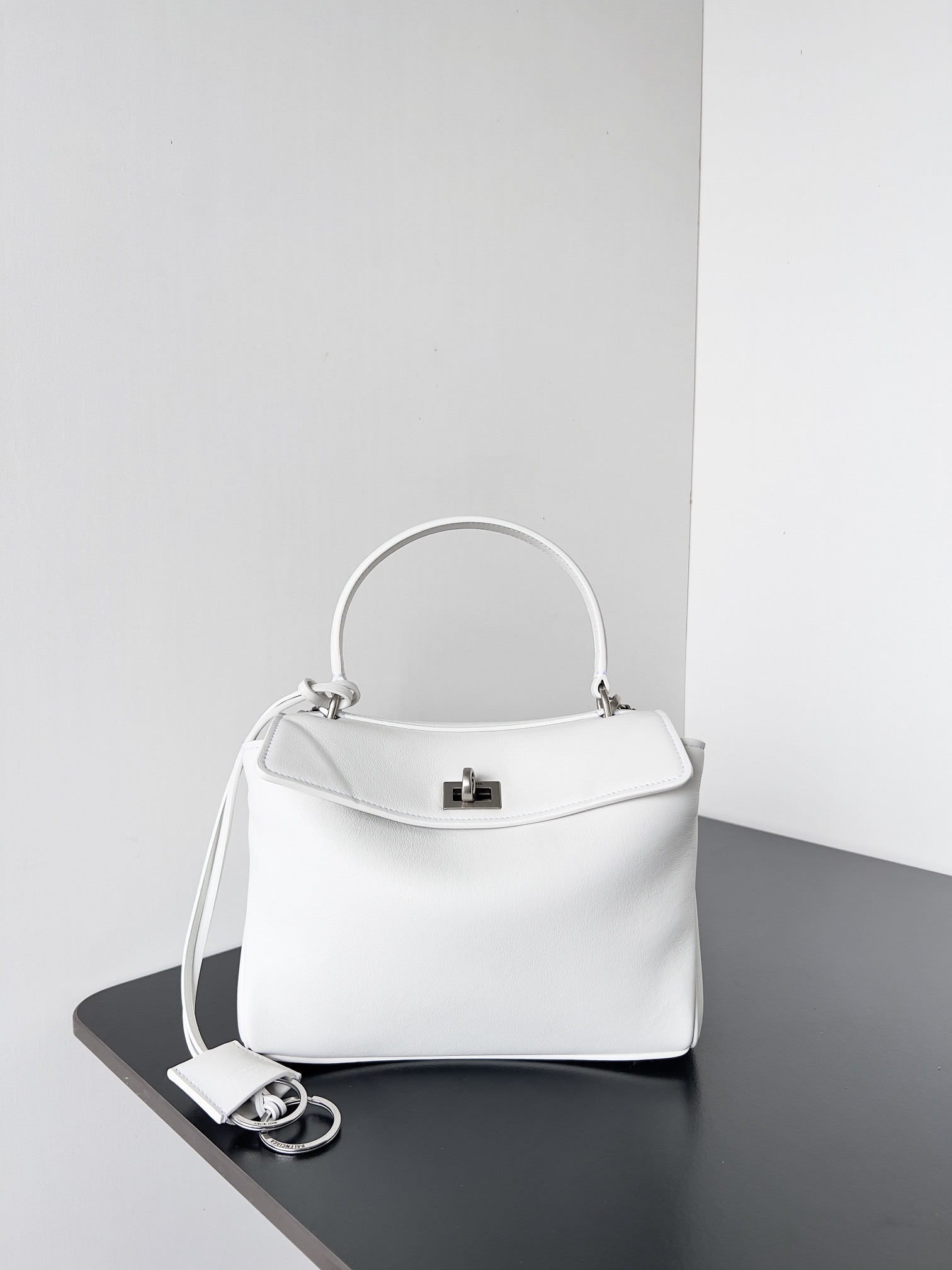 1:1 Replica Balenciaga bag ￼ 𝐁𝐚𝐥𝐞𝐧𝐜𝐢𝐚𝐠𝐚 𝐑𝐨𝐝𝐞𝐨 — AAA Quality Replica
