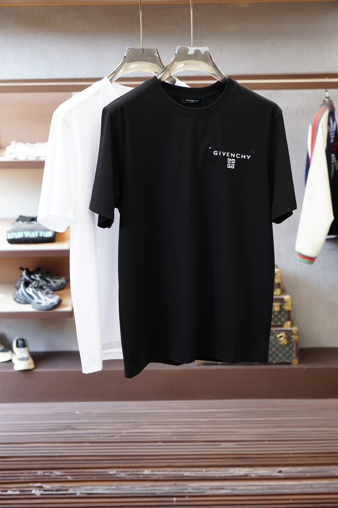 1:1 Replica GVC men — AAA Quality Replica