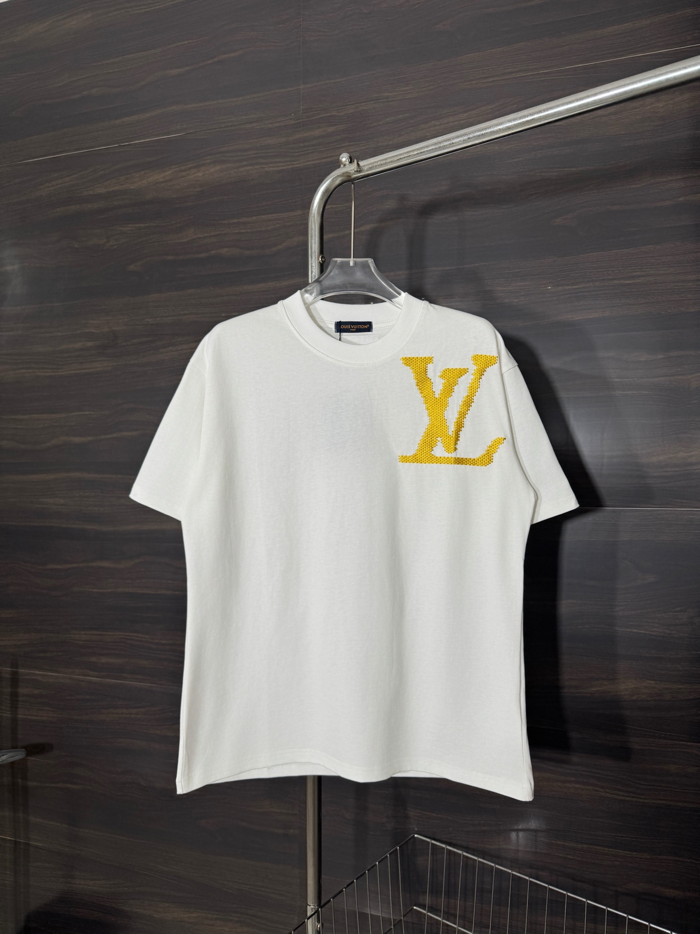 1:1 Replica LV men Style number: HE226 — AAA Quality Replica