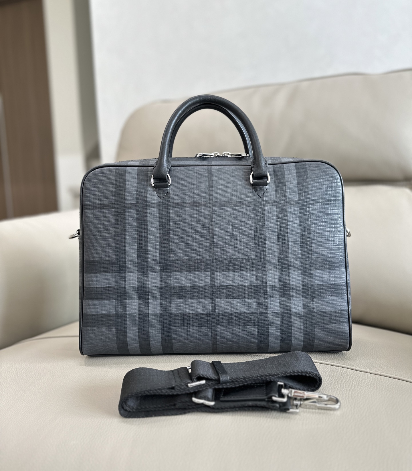 1:1 Replica Briefcase B London — 1:1 Replica