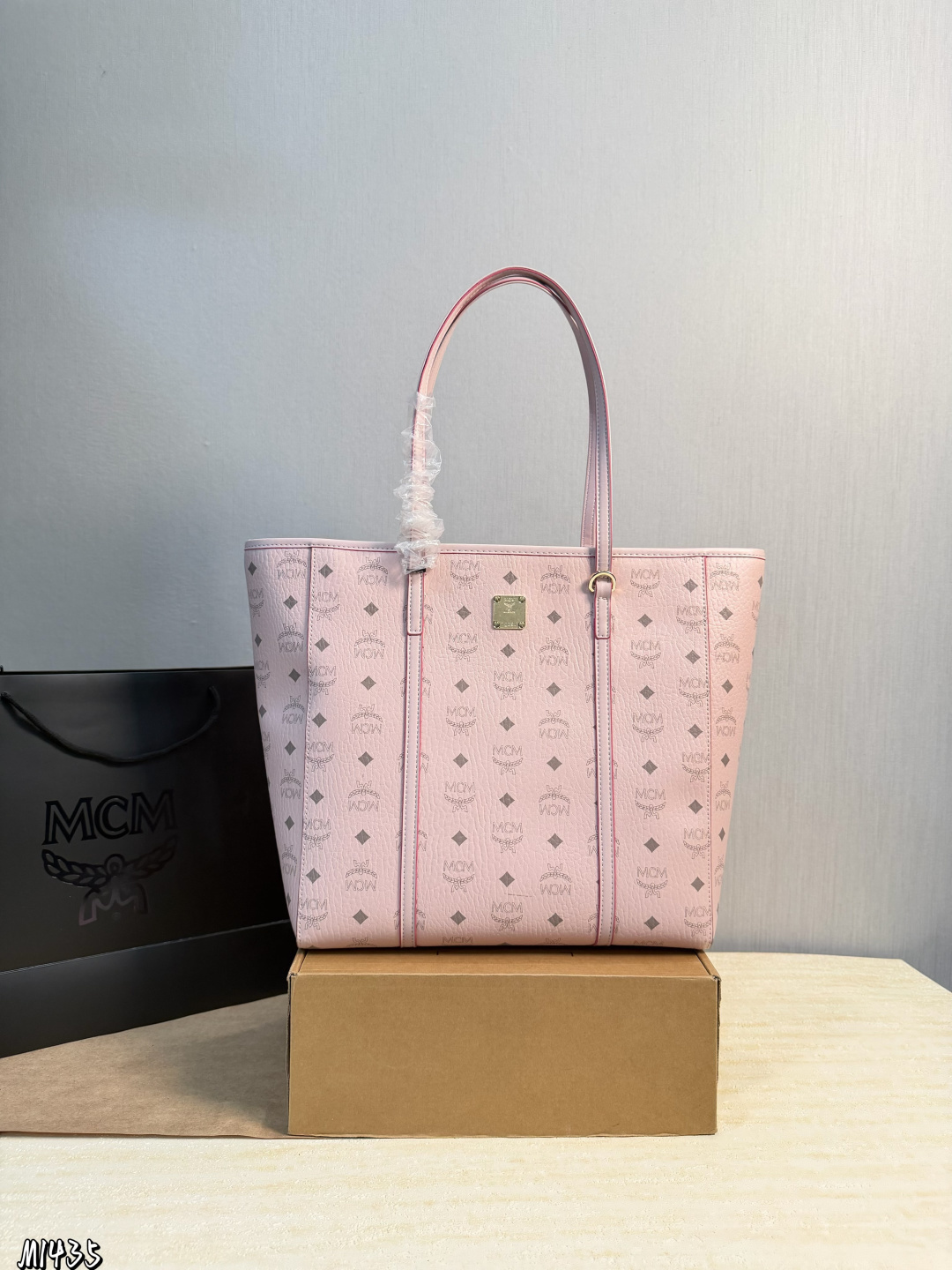 1:1 Replica MCM bag