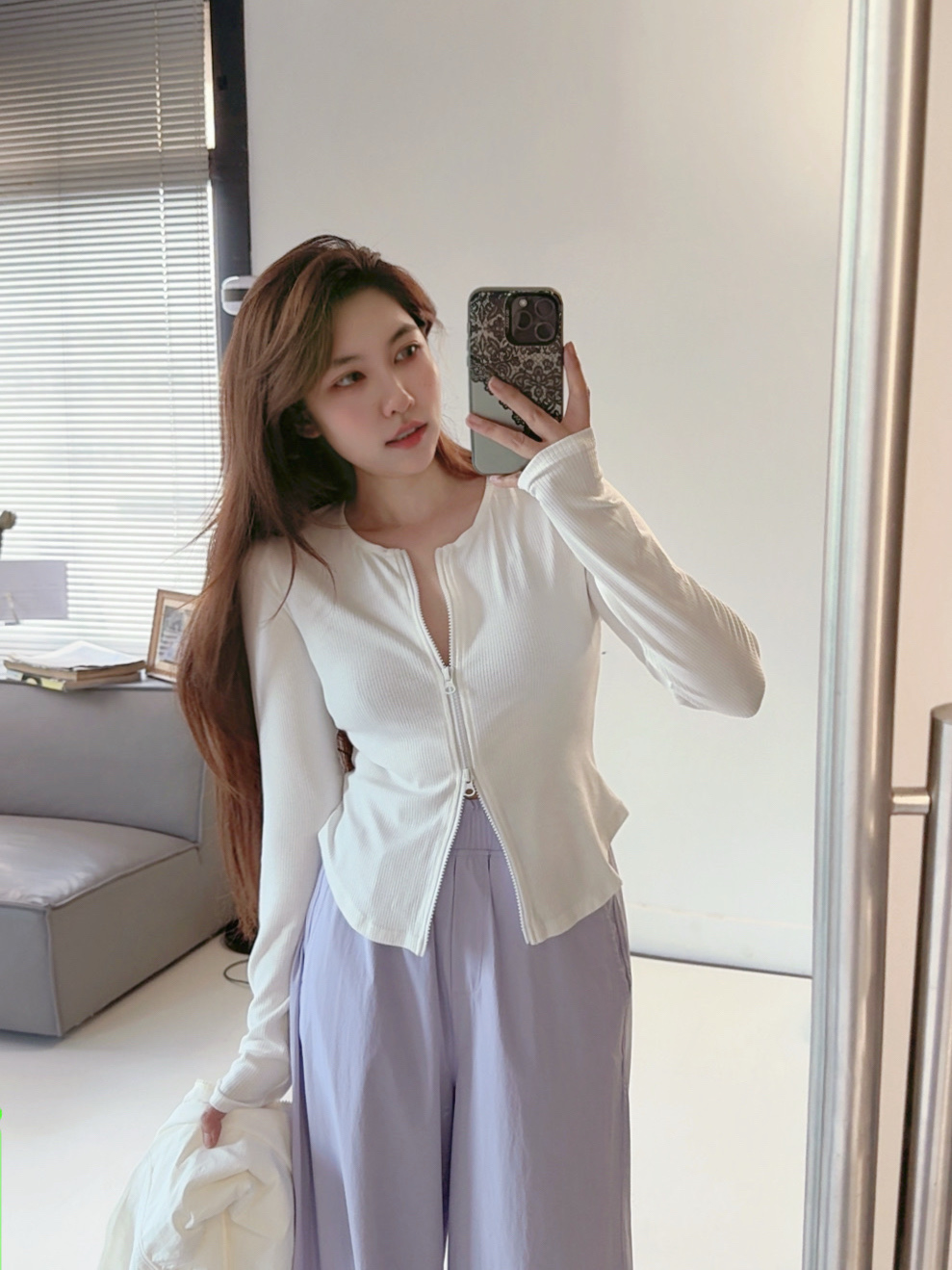 1:1 Replica Alo Jacket White — 1:1 Replica