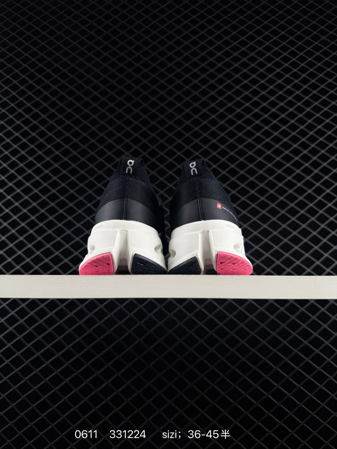 1:1 Replica Other LOEWE x On Running On — Premium Replica