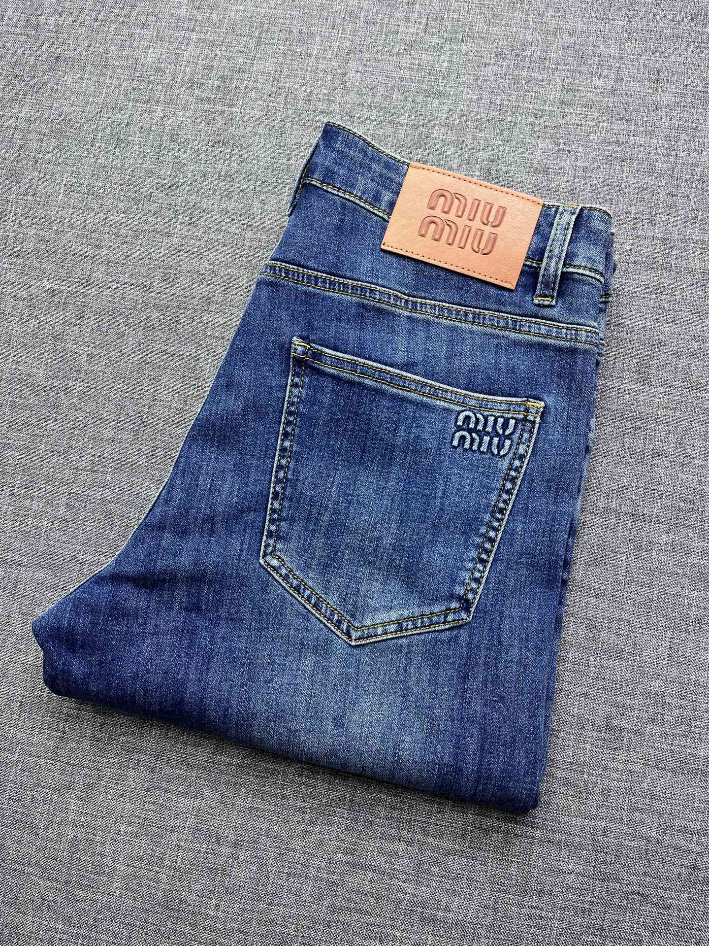 1:1 Replica MIUMIU men 26 logo 29-38 — AAA Quality Replica