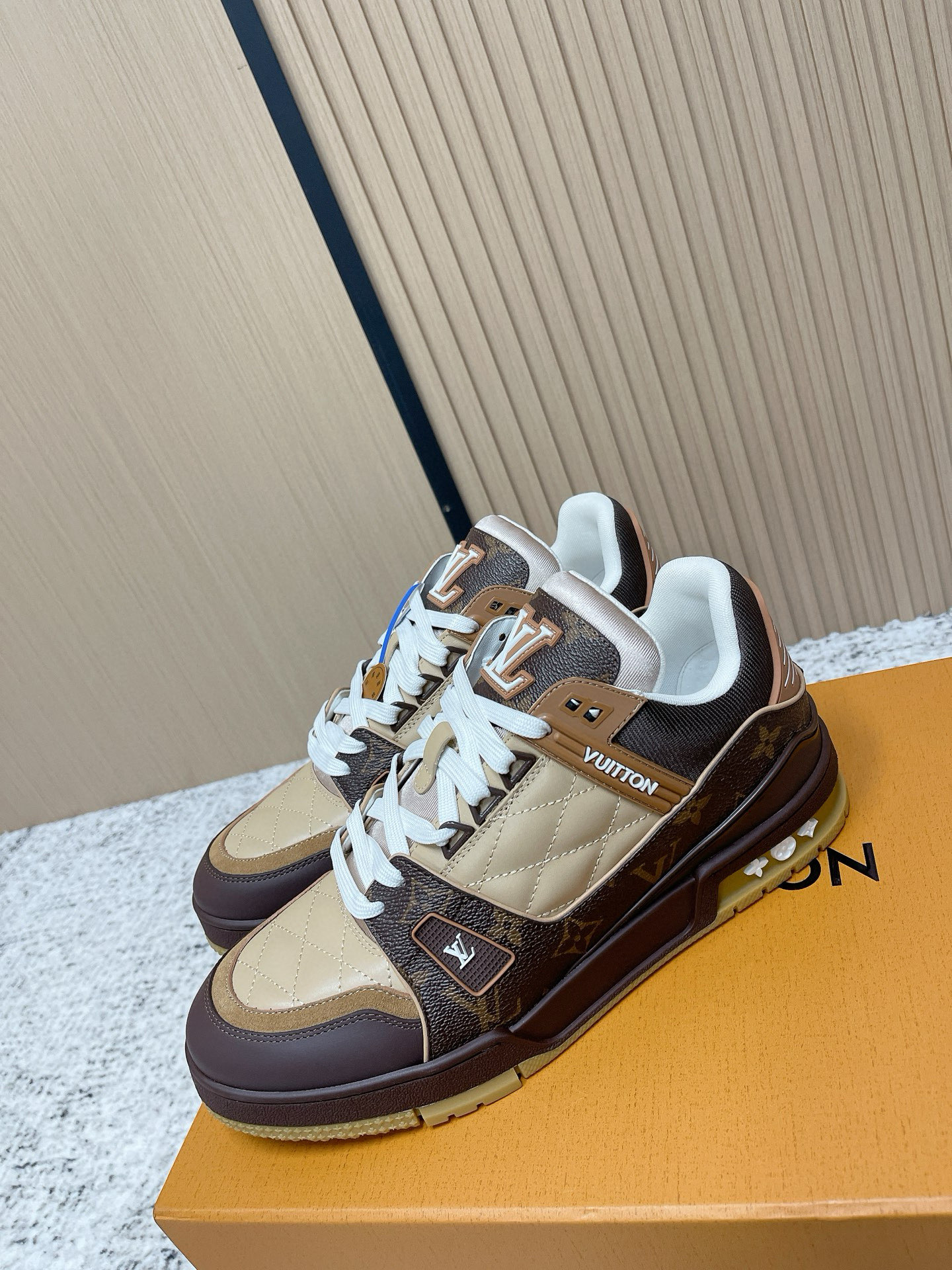 1:1 Replica Louis Vuitton shoe Top — AAA Quality Replica