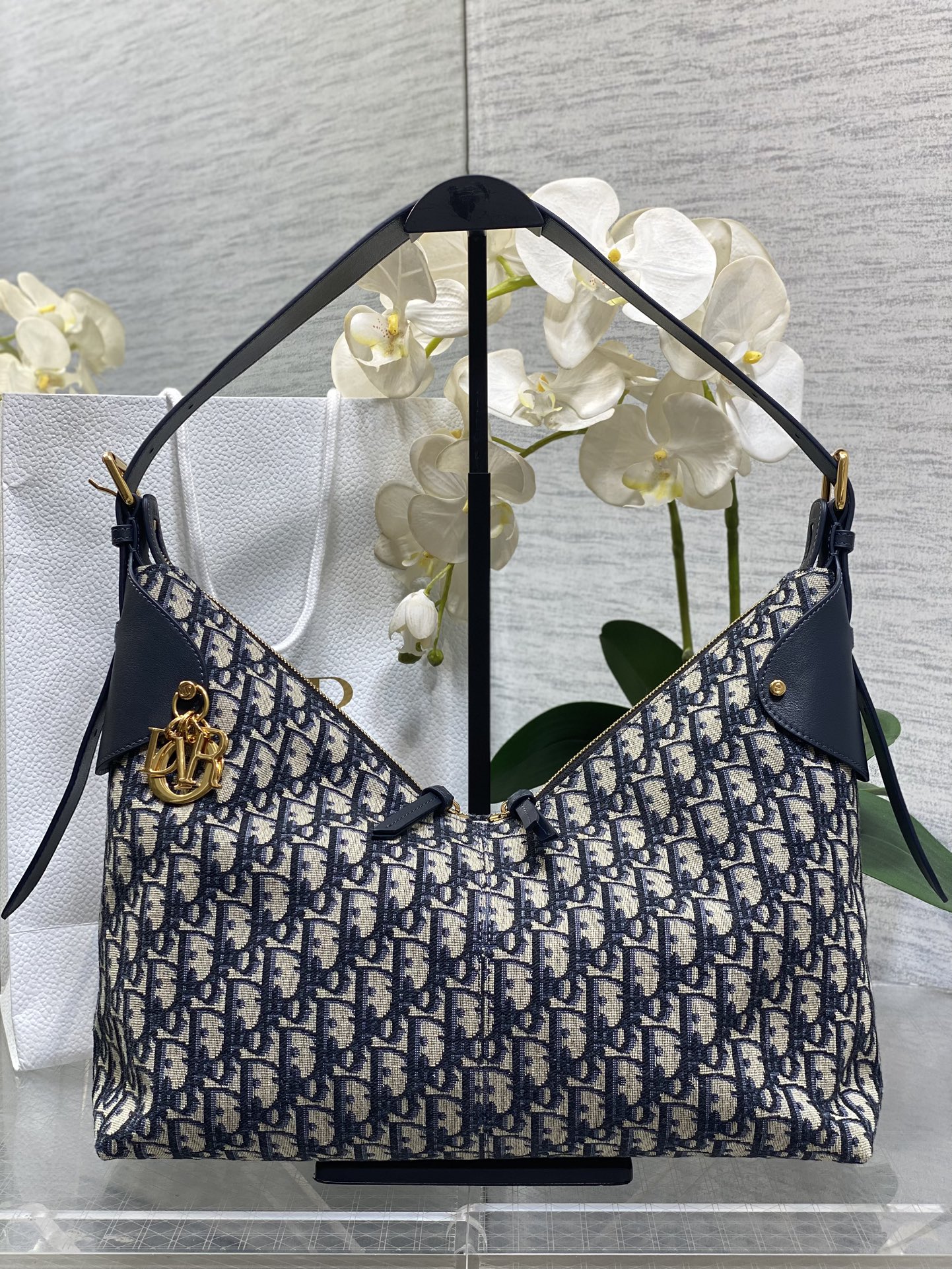 1:1 Replica Dior bag 𝐃𝟏𝐎𝐑 𝐕𝐎𝐘𝐀𝐆𝐄 — AAA Quality Replica