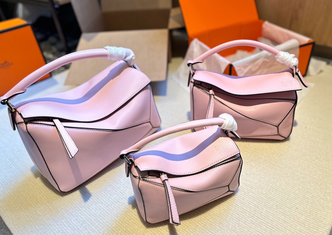 1:1 Replica LOEWE bag Gift box packaging — Premium Replica