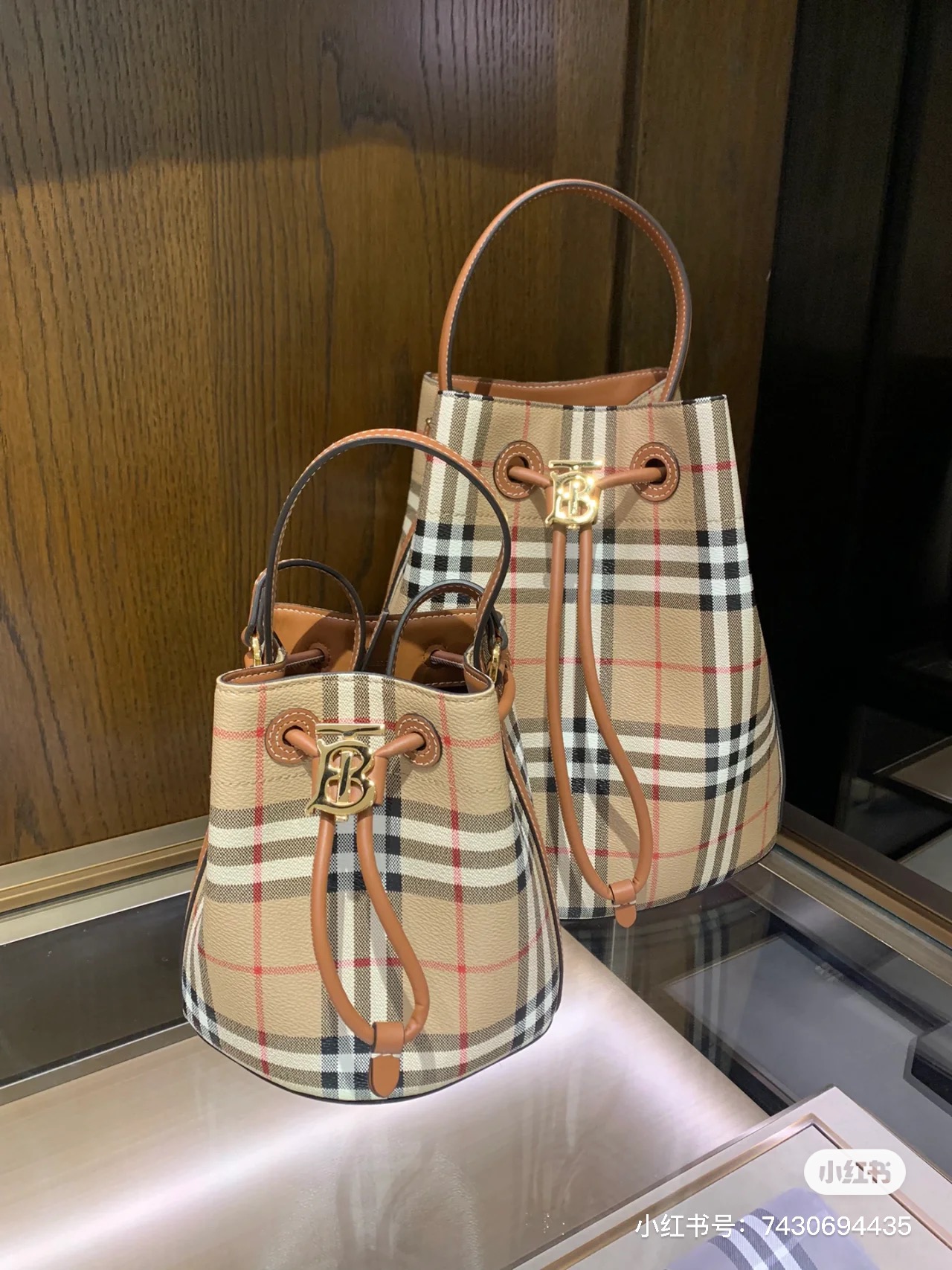 1:1 Replica Burberry bag Size comparison picture! — AAA Quality Replica