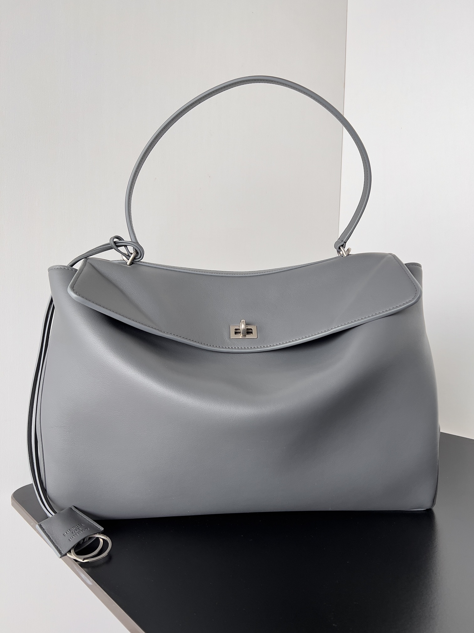 1:1 Replica Balenciaga bag 𝐁𝐚𝐥𝐞𝐧𝐜𝐢𝐚𝐠𝐚 𝐑𝐨𝐝𝐞𝐨 — Premium Replica