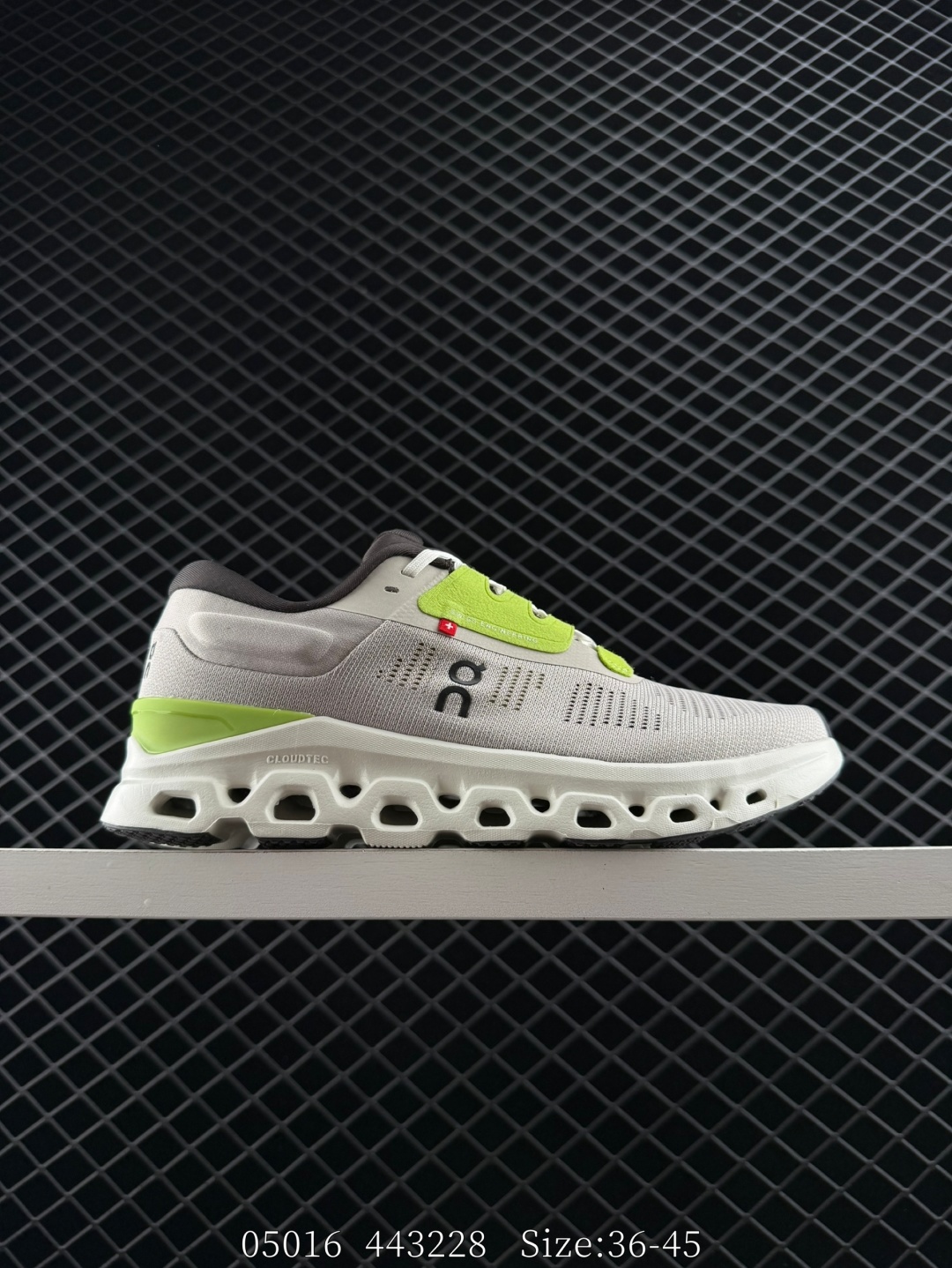 1:1 Replica Other On Running Cloudstratus 3 Cloudstratu — 1:1 Replica