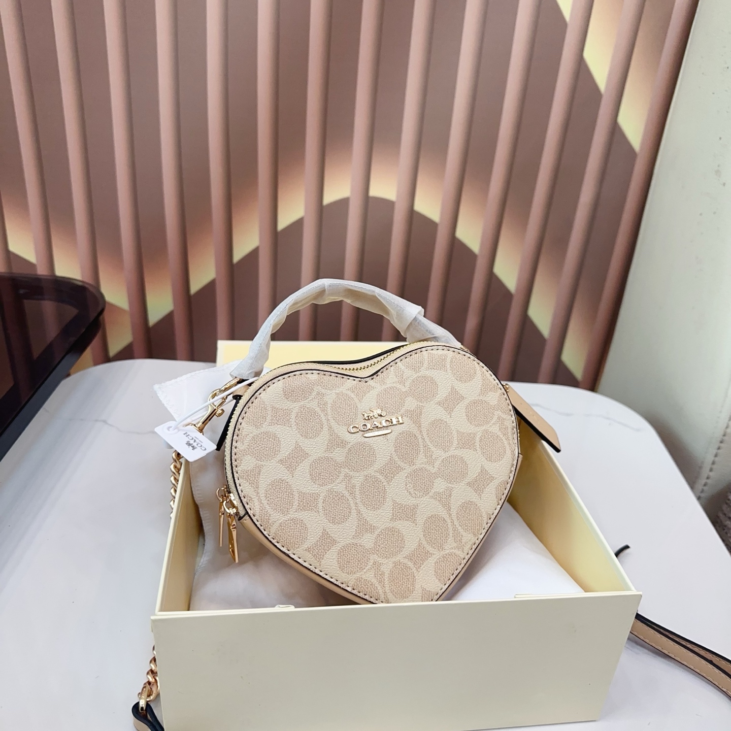 1:1 Replica COACH bag COACH LOVE — Premium Replica
