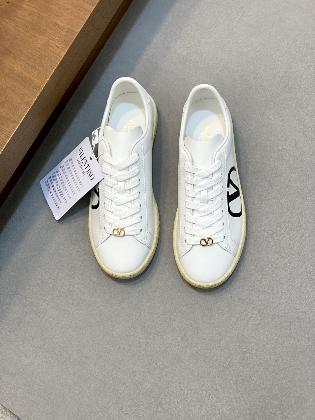 1:1 Replica VALENTINO shoe VALENTION — Premium Replica