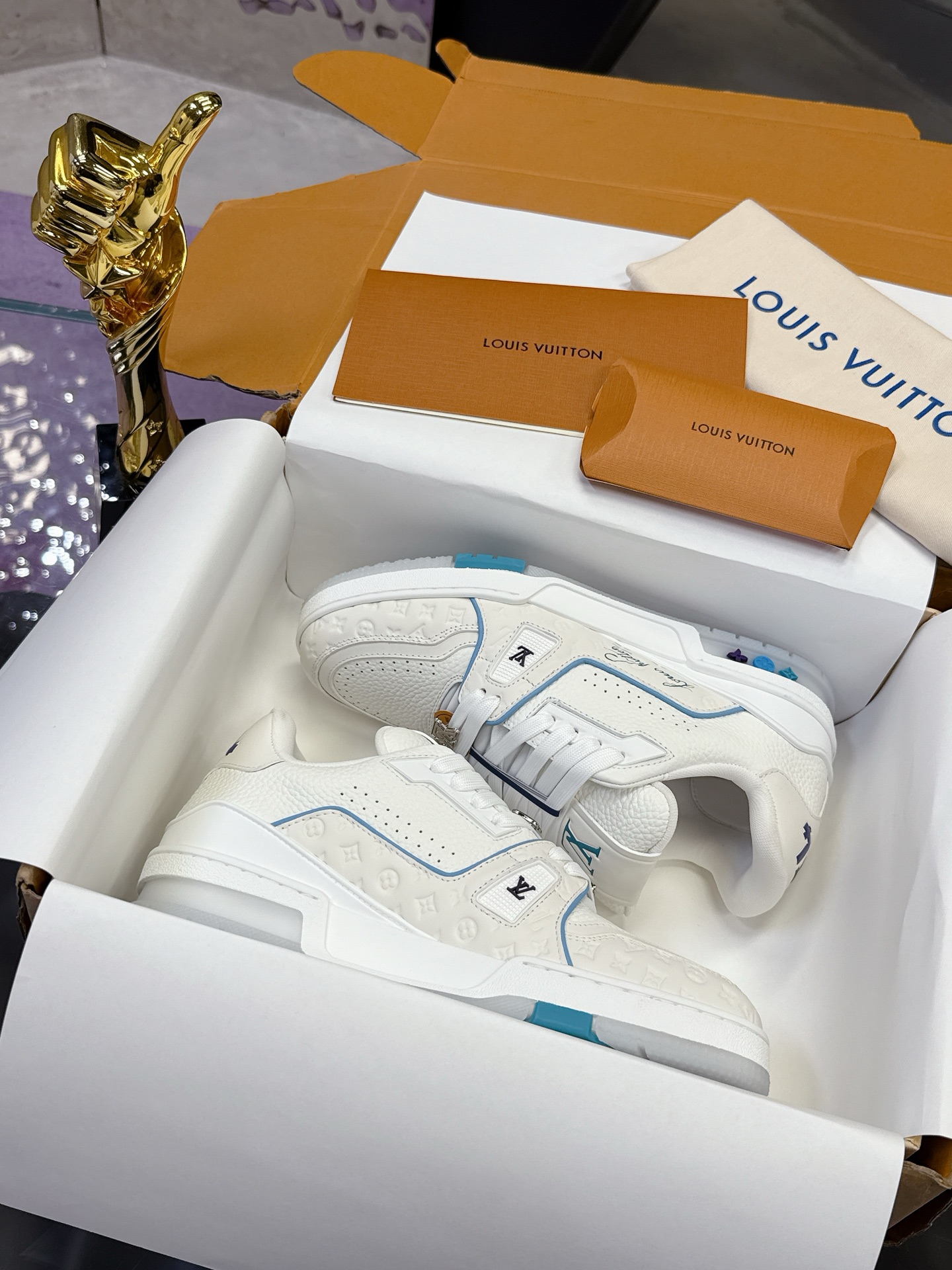 1:1 Replica Louis Vuitton shoe (Airplane Box 10) — AAA Quality Replica