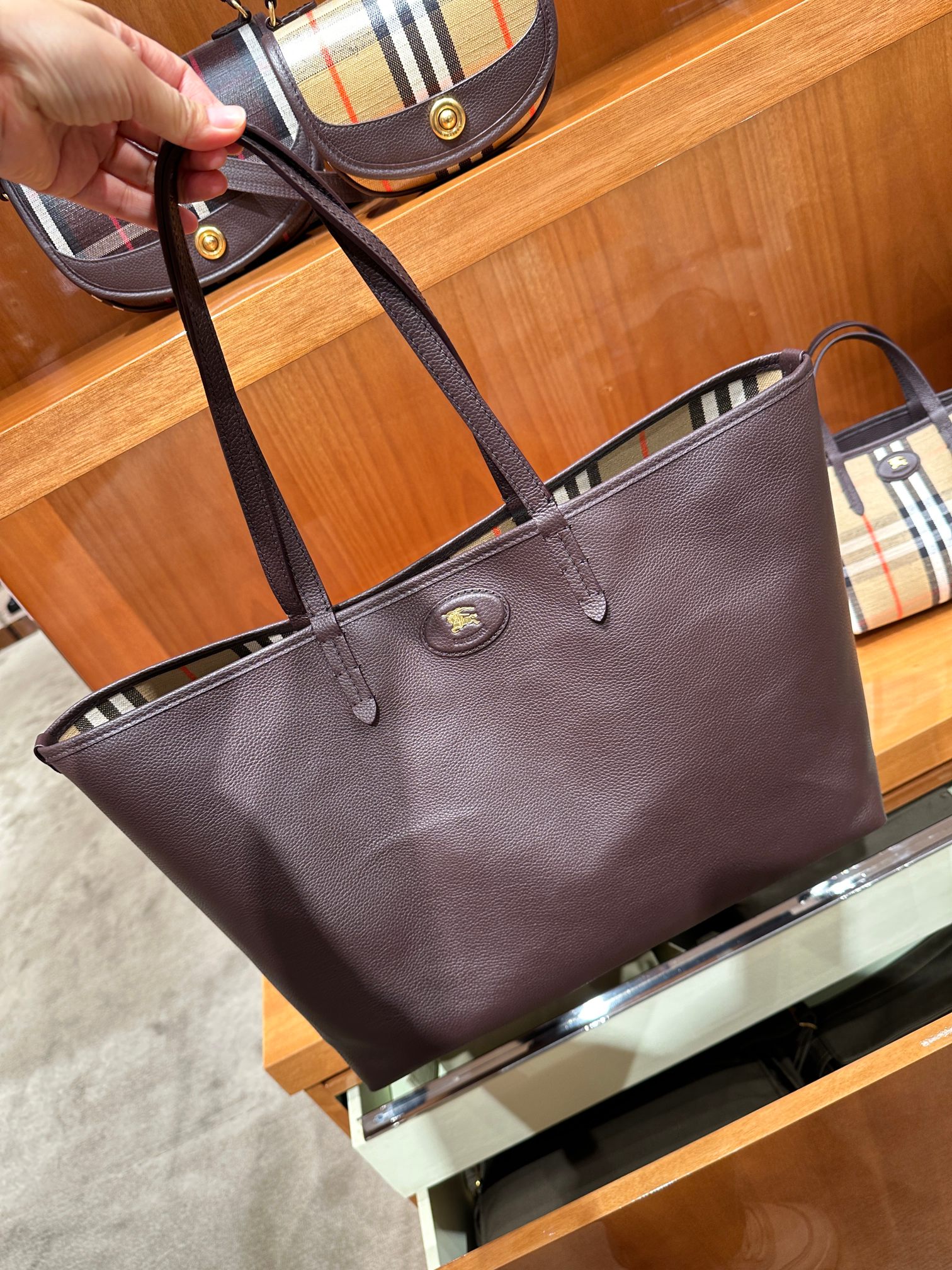 1:1 Replica Burberry bag Counter purchase version real shot purchase development — 1:1 Replica