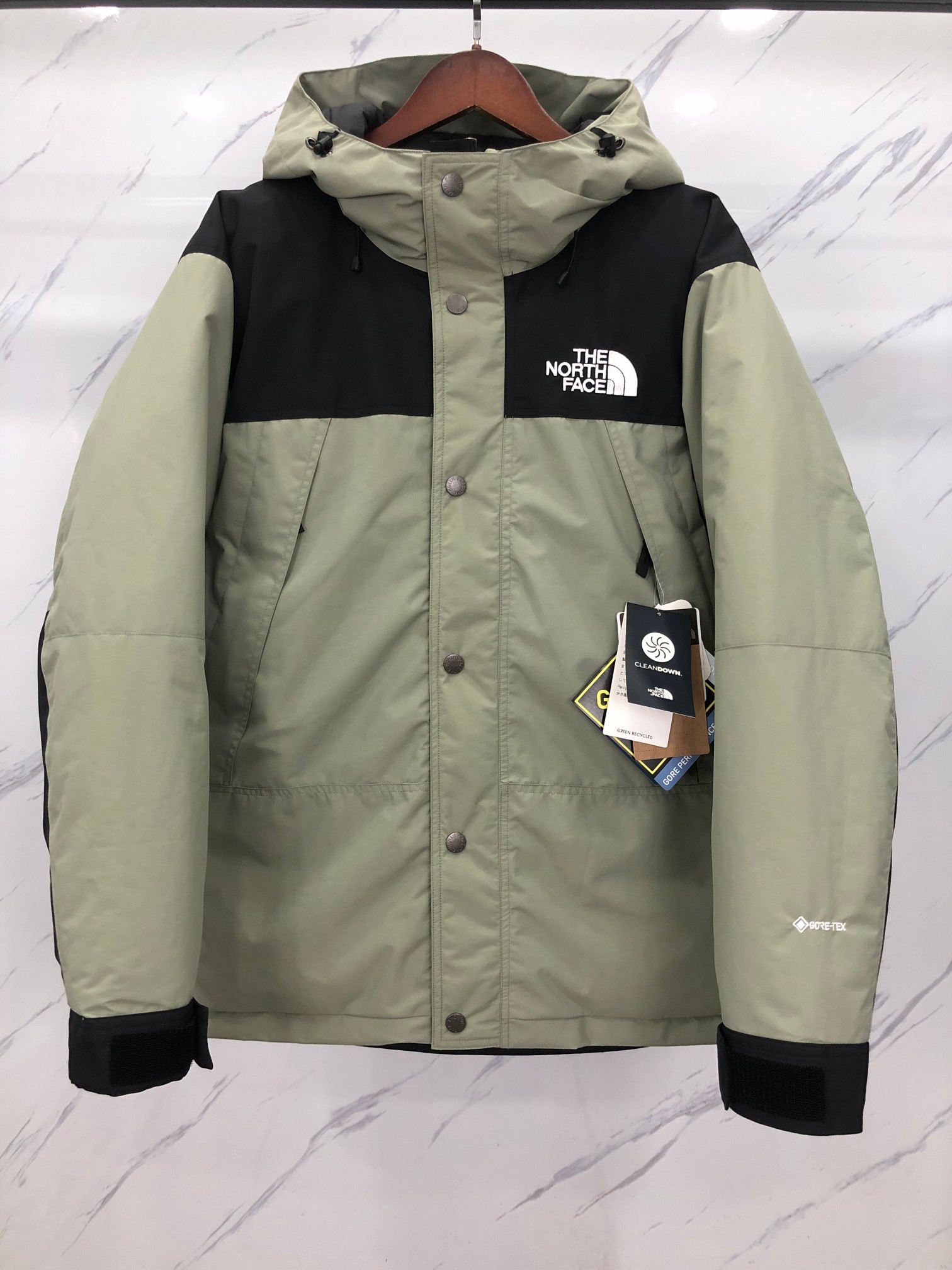 1:1 Replica The North Face Down Jackets 𝗧𝗵𝗲 𝗡𝗼𝗿𝘁𝗵 𝗙𝗮𝗰𝗲 | 1990 Mountain Down — 1:1 Replica