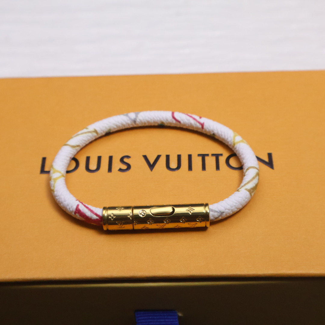 1:1 Replica Versace Jewelry Monochain Reverso Monogram Eclipse Monogram LV — AAA Quality Replica