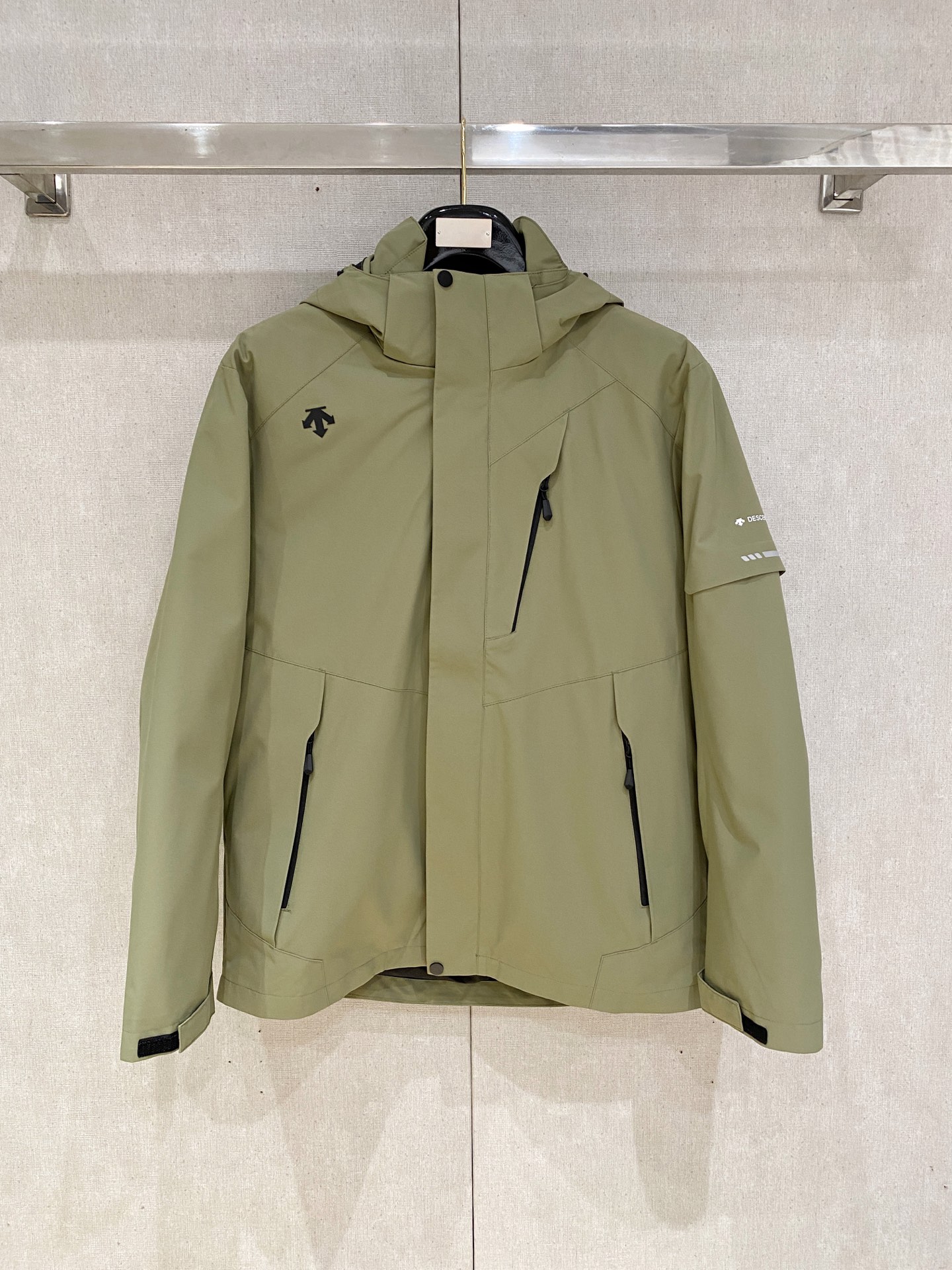 1:1 Replica ARC'TERYX men New Arrival 90 ARCTERYX — Premium Replica