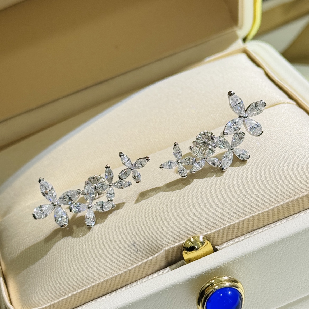 1:1 Replica Graff Jewelry V GRAFF get — Premium Replica