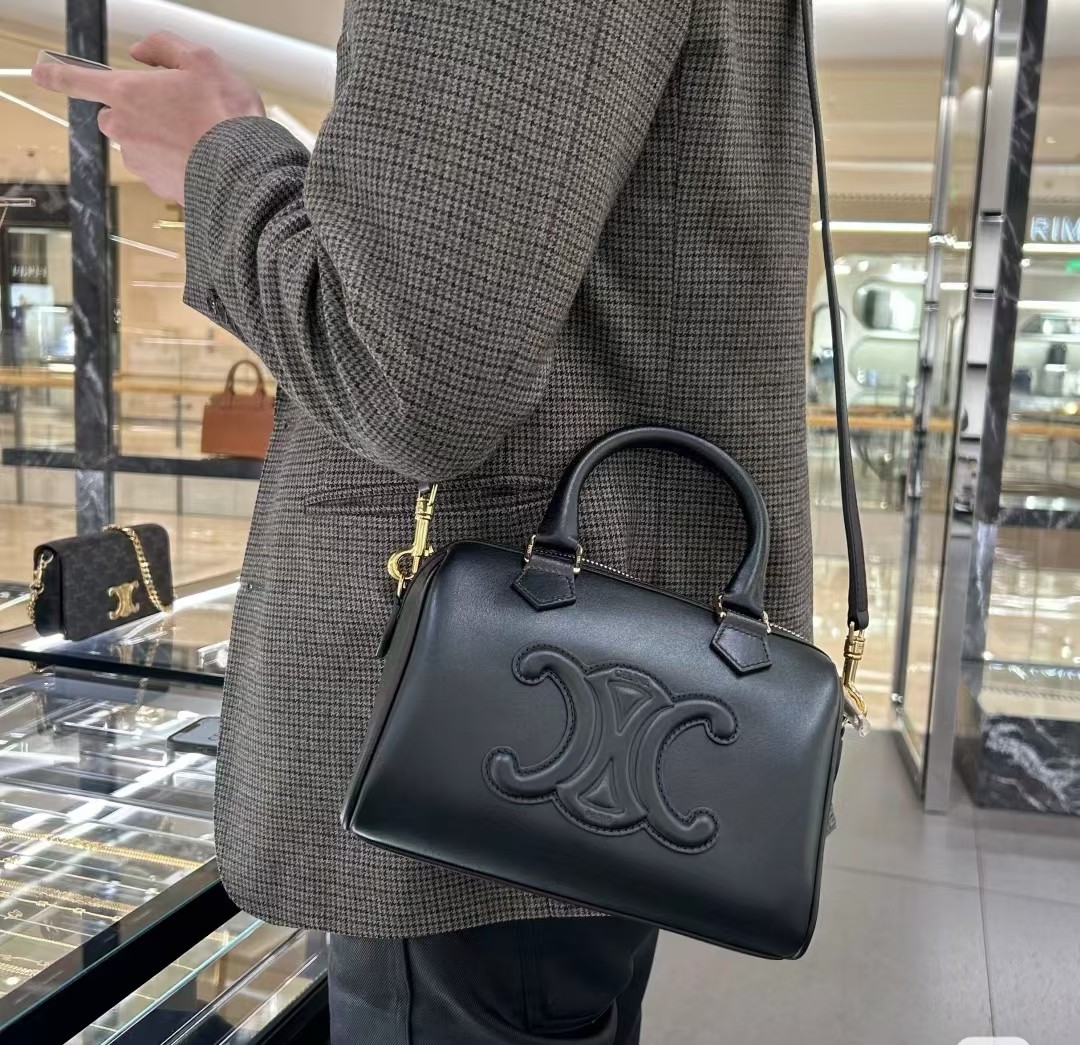 1:1 Replica Celine bag Black — Premium Replica