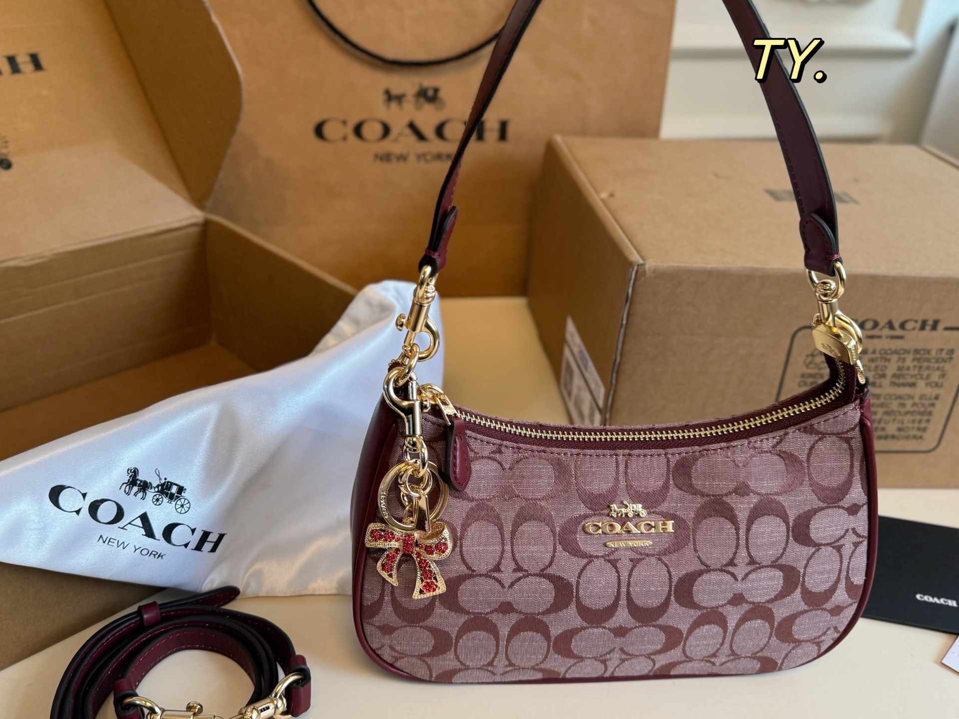 1:1 Replica COACH bag airplane box) — 1:1 Replica