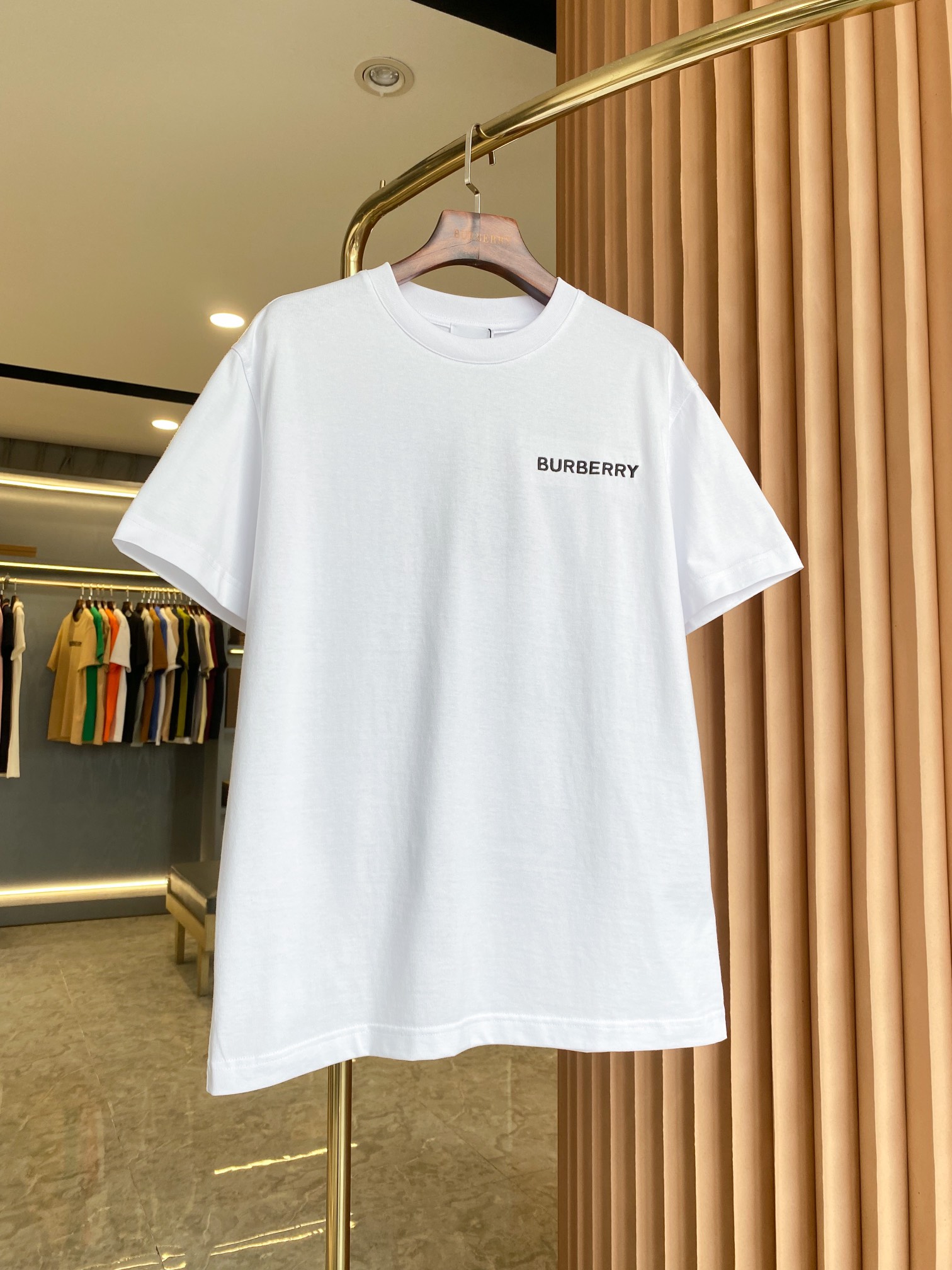 1:1 Replica Burberry men BBR TB T — AAA Quality Replica