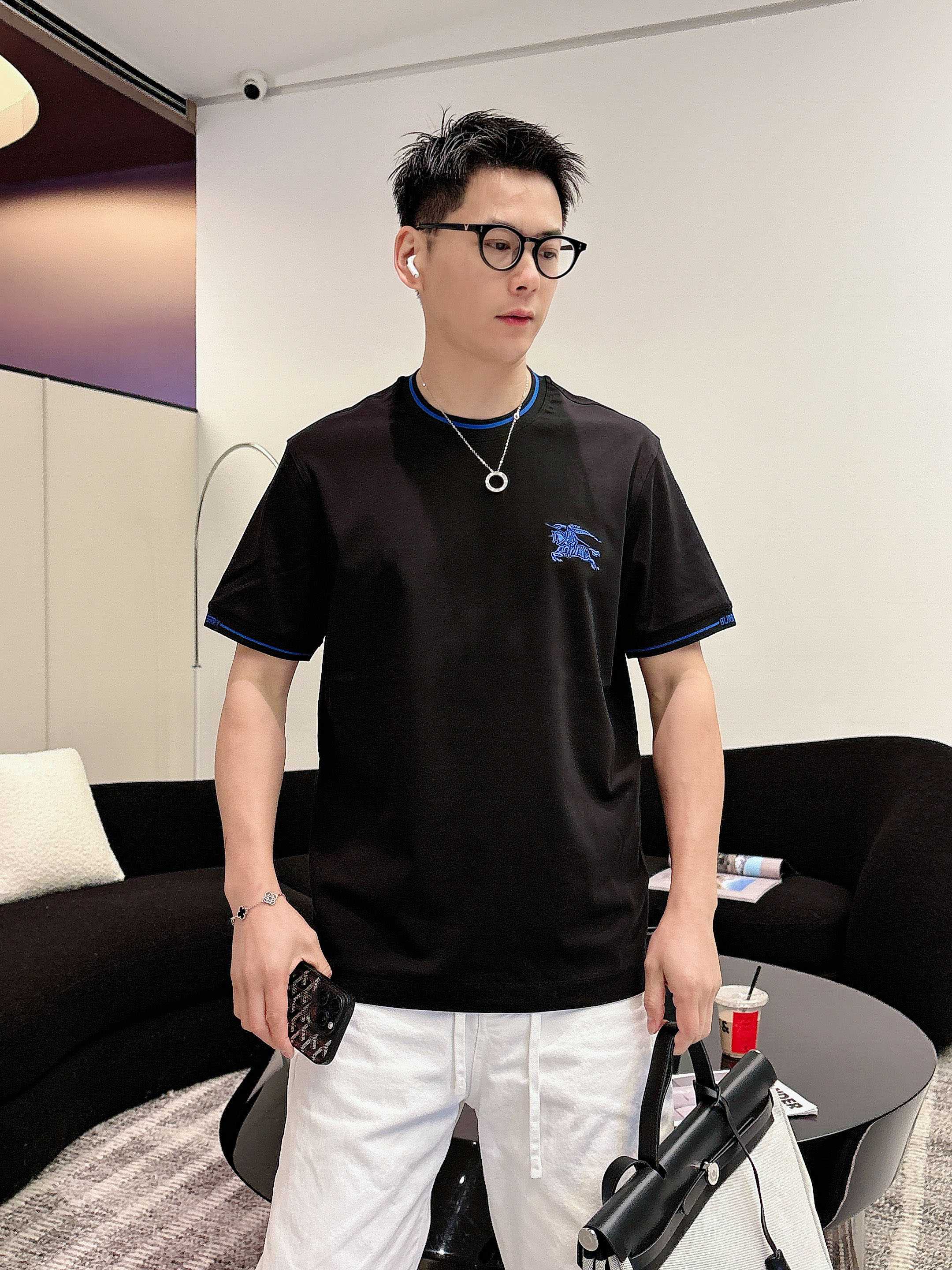 1:1 Replica Burberry men [Burberry Spring/Summer 2026 High-end customized T-shirts] — 1:1 Replica