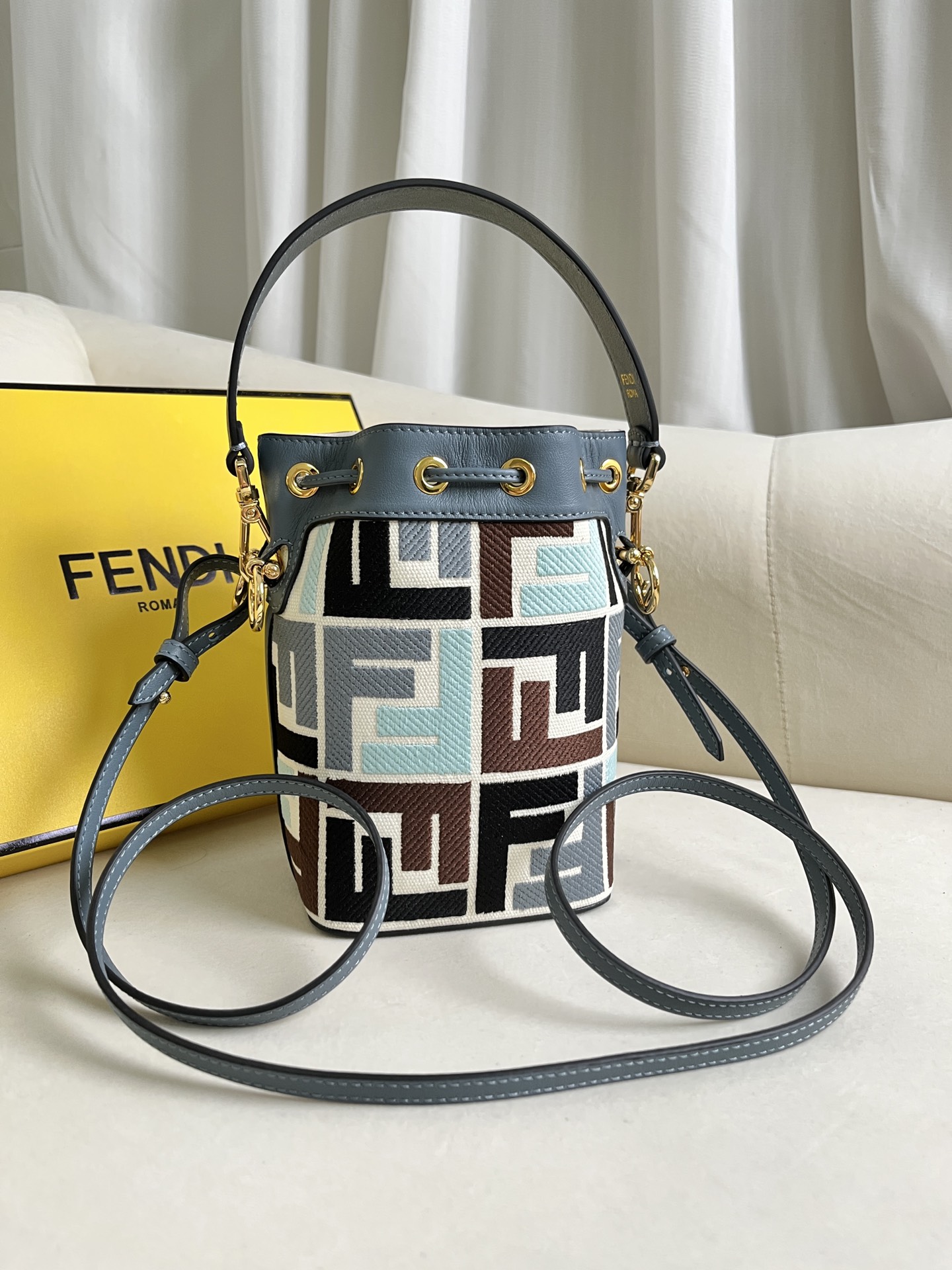 1:1 Replica Fendi bag Premium — AAA Quality Replica