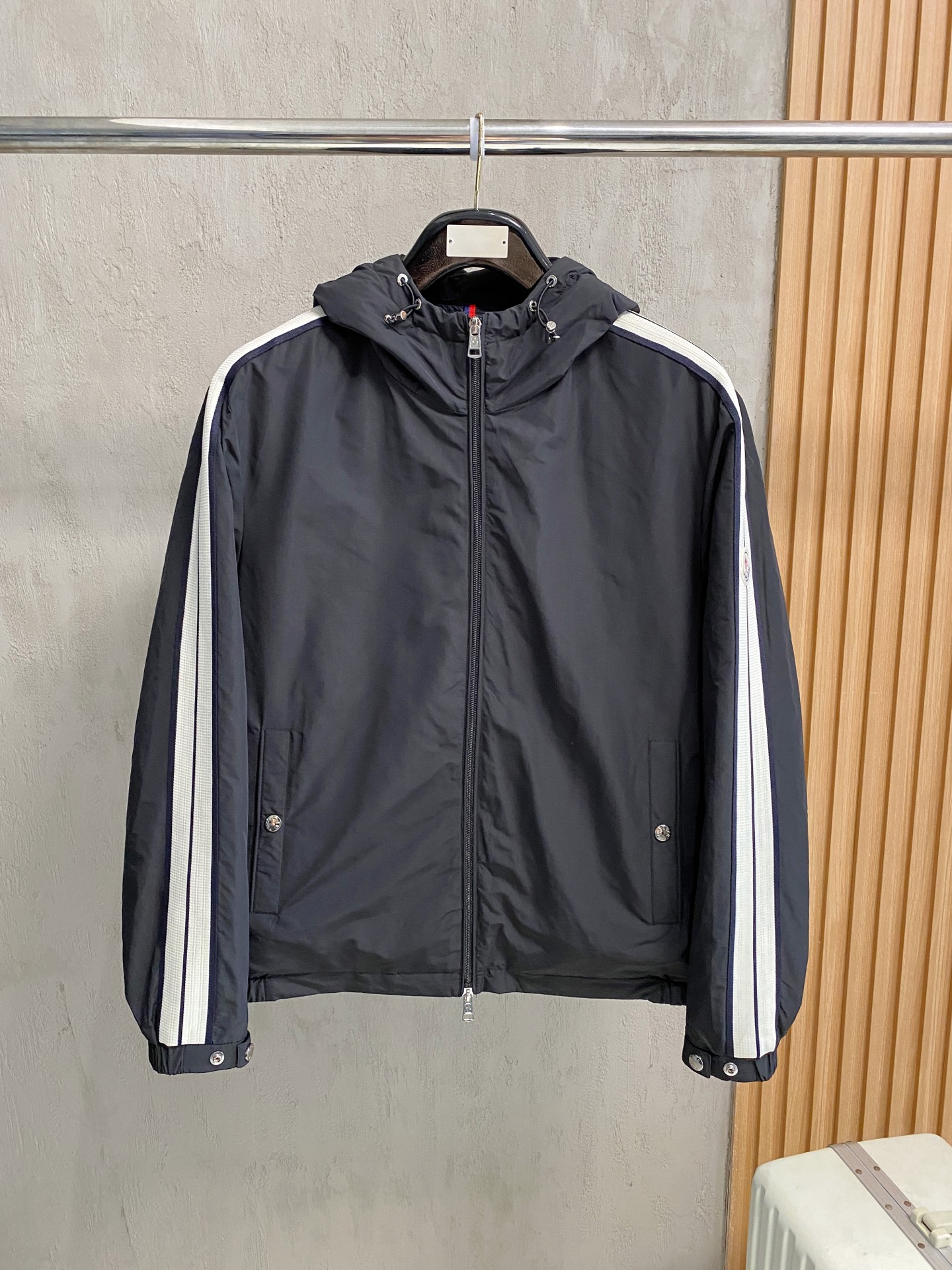 1:1 Replica Moncler down jacket D -49 Moncler # 25 — AAA Quality Replica