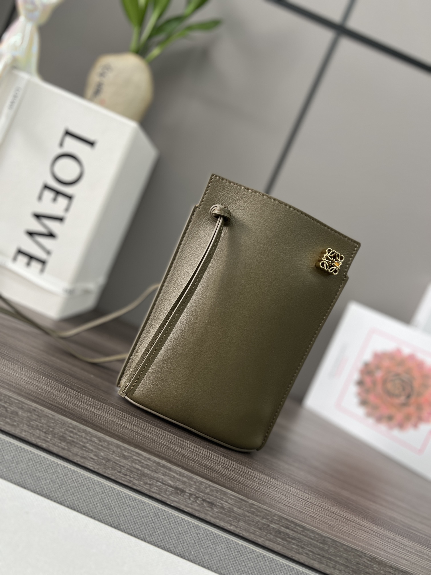 1:1 Replica LOEWE bag Premium — Premium Replica