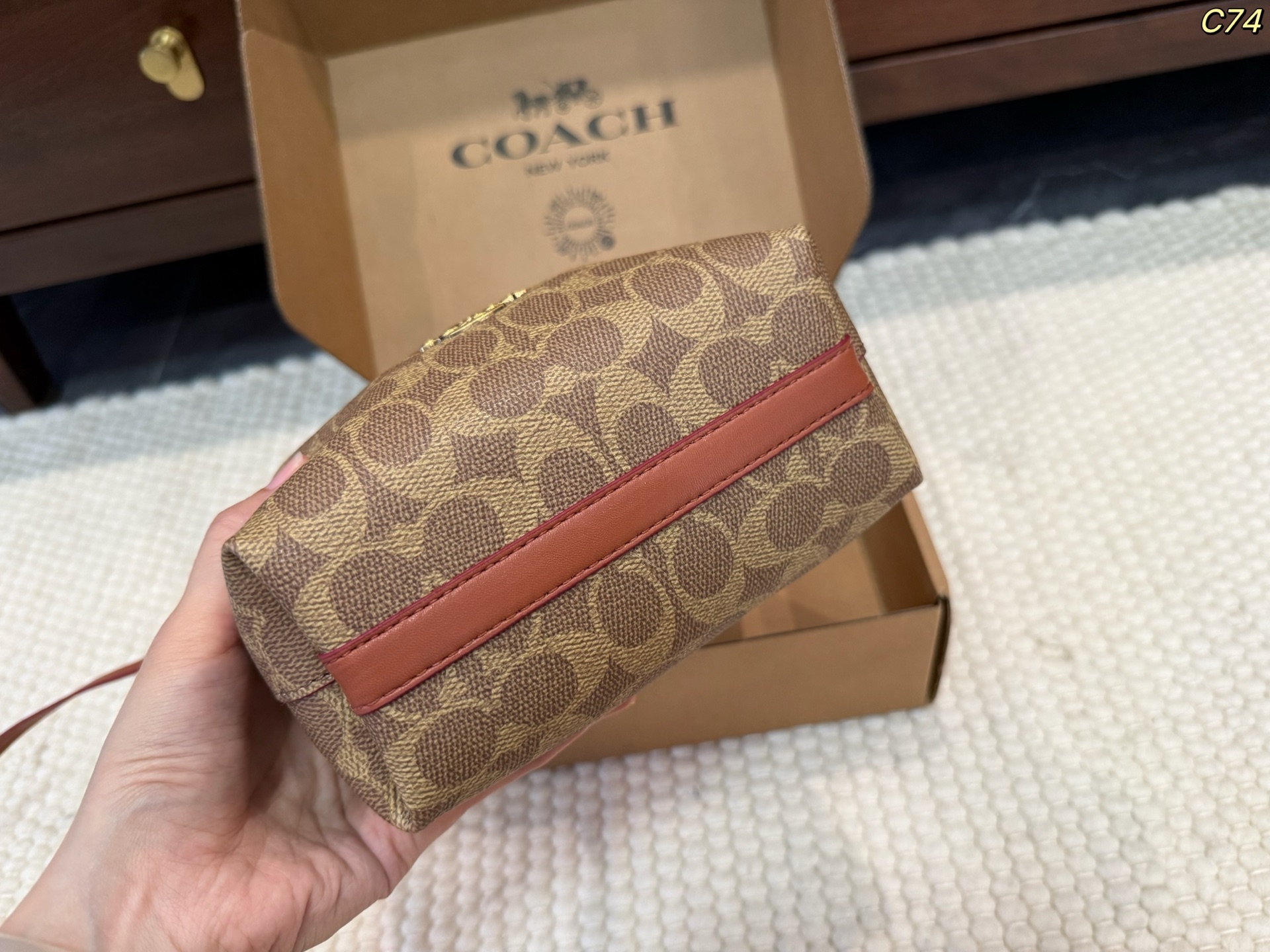 1:1 Replica COACH bag Airplane box — Premium Replica