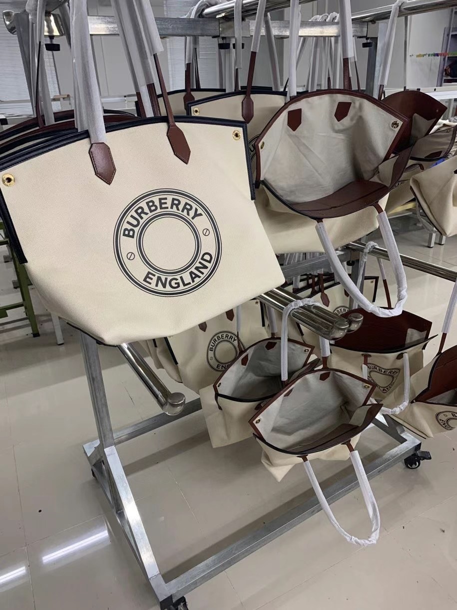 1:1 Replica Burberry bag Spot goods — AAA Quality Replica