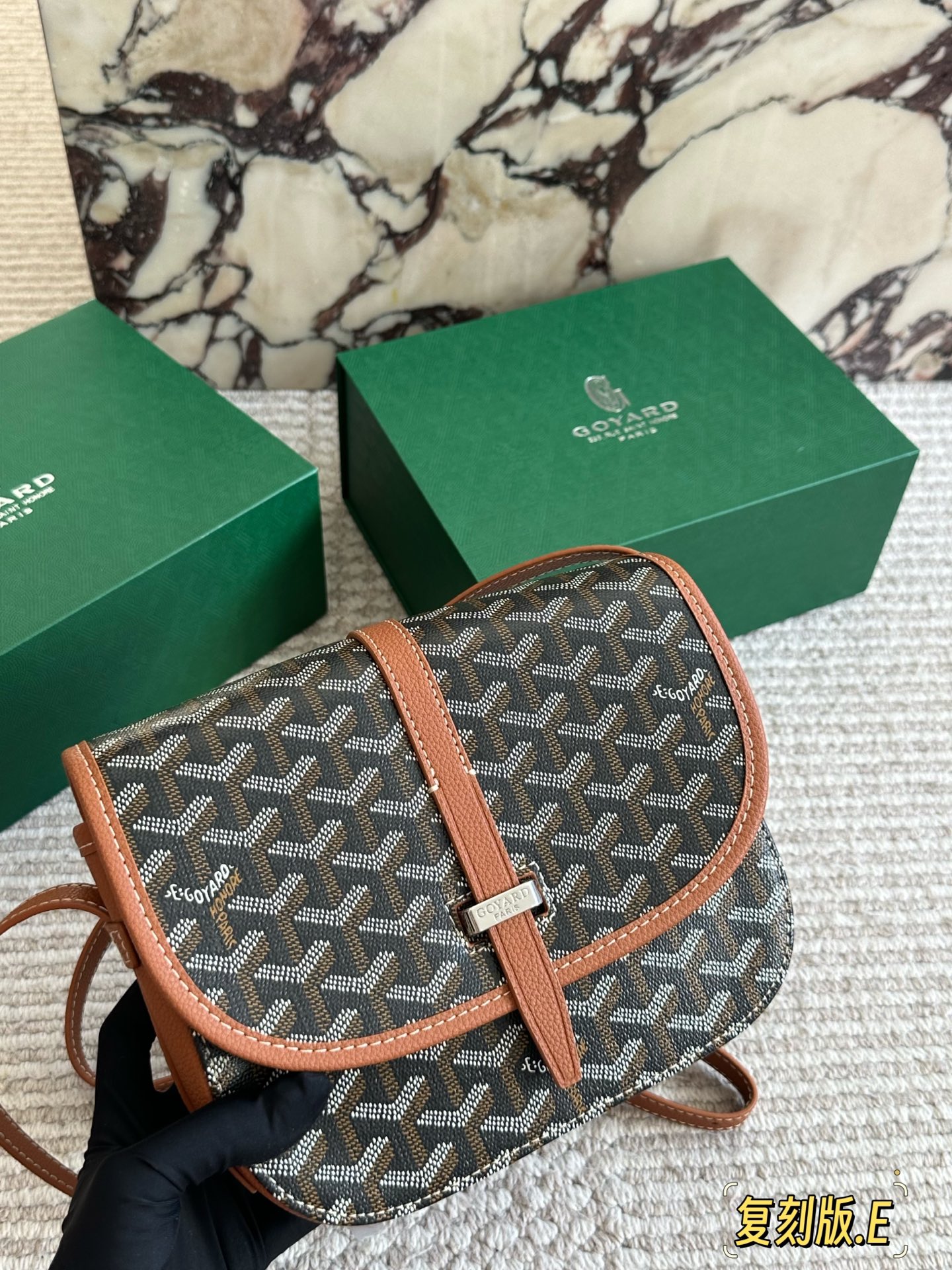 1:1 Replica Goyard bag replica version with box