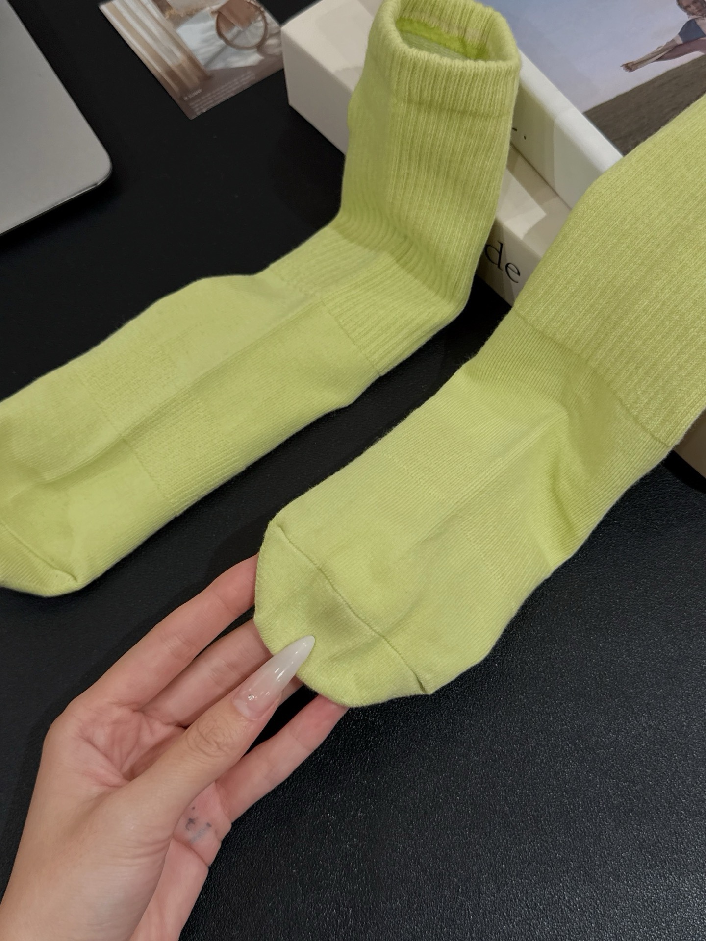 1:1 Replica Lulu accessories Specialized training is no problem. There is a compression and contraction design — AAA Quality Replica