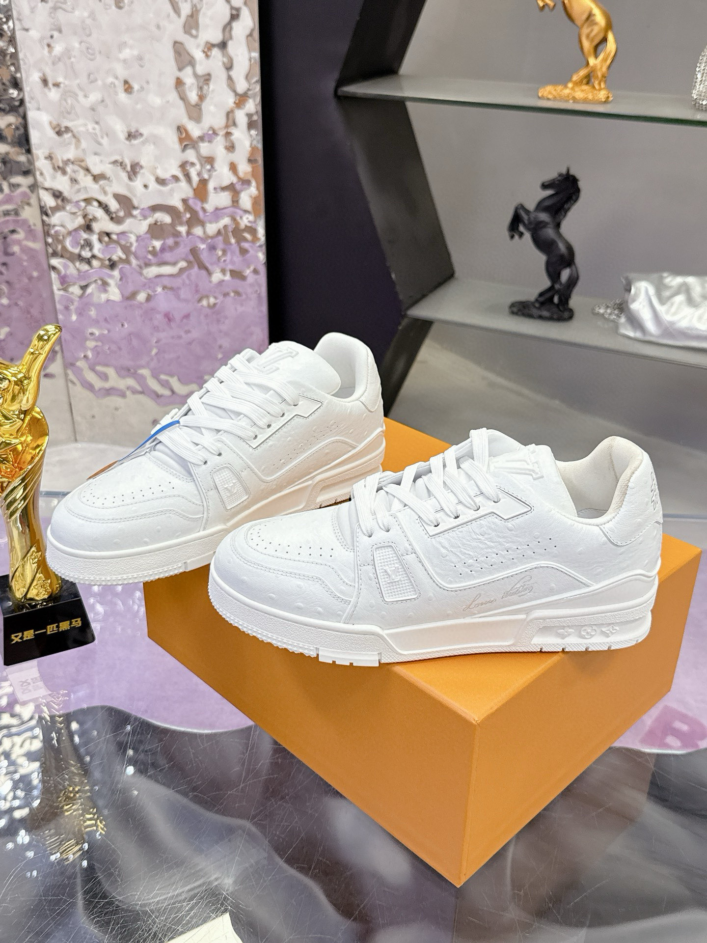 1:1 Replica Louis Vuitton shoe White — AAA Quality Replica