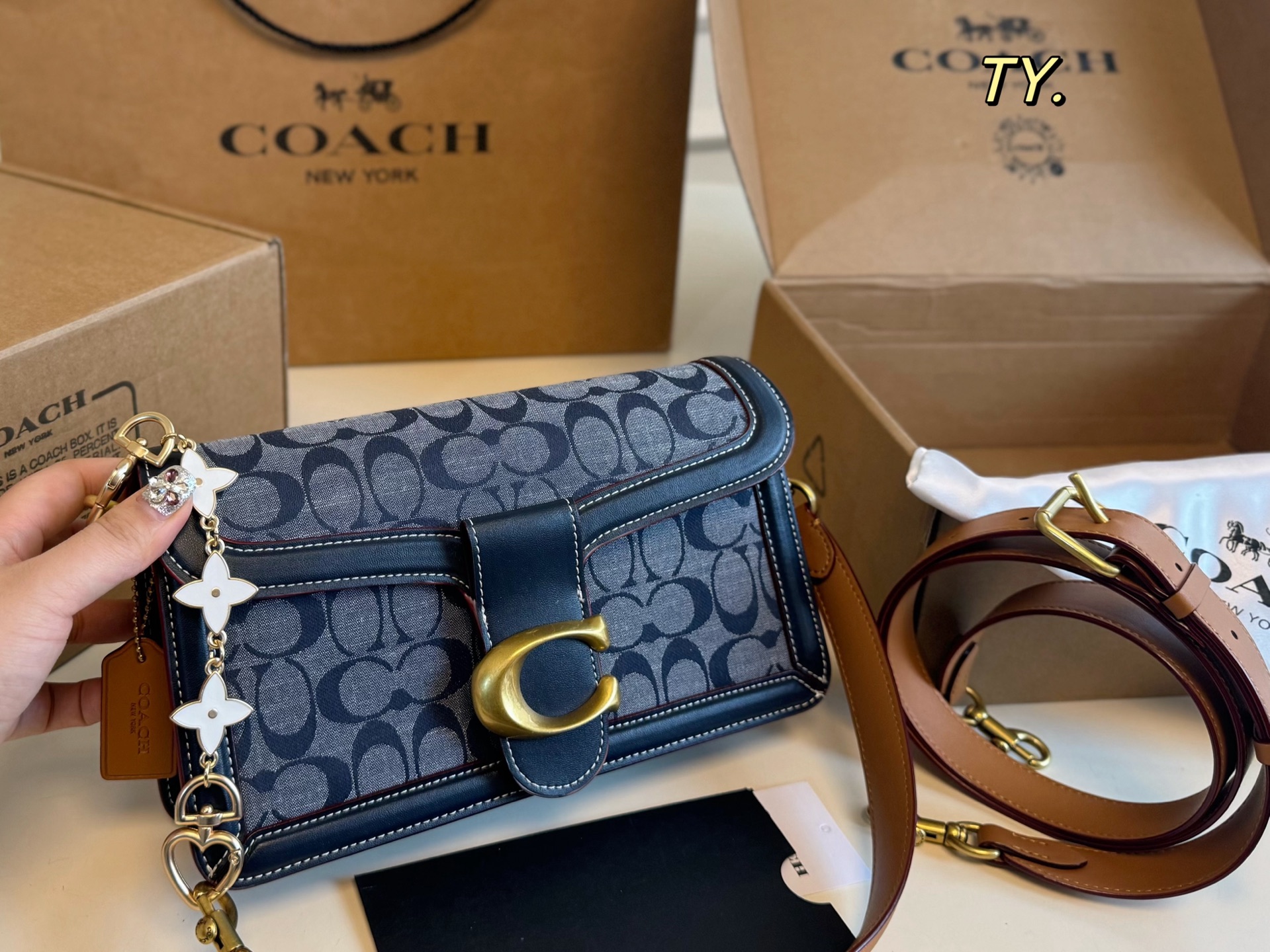 1:1 Replica COACH bag (airplane box) — Premium Replica