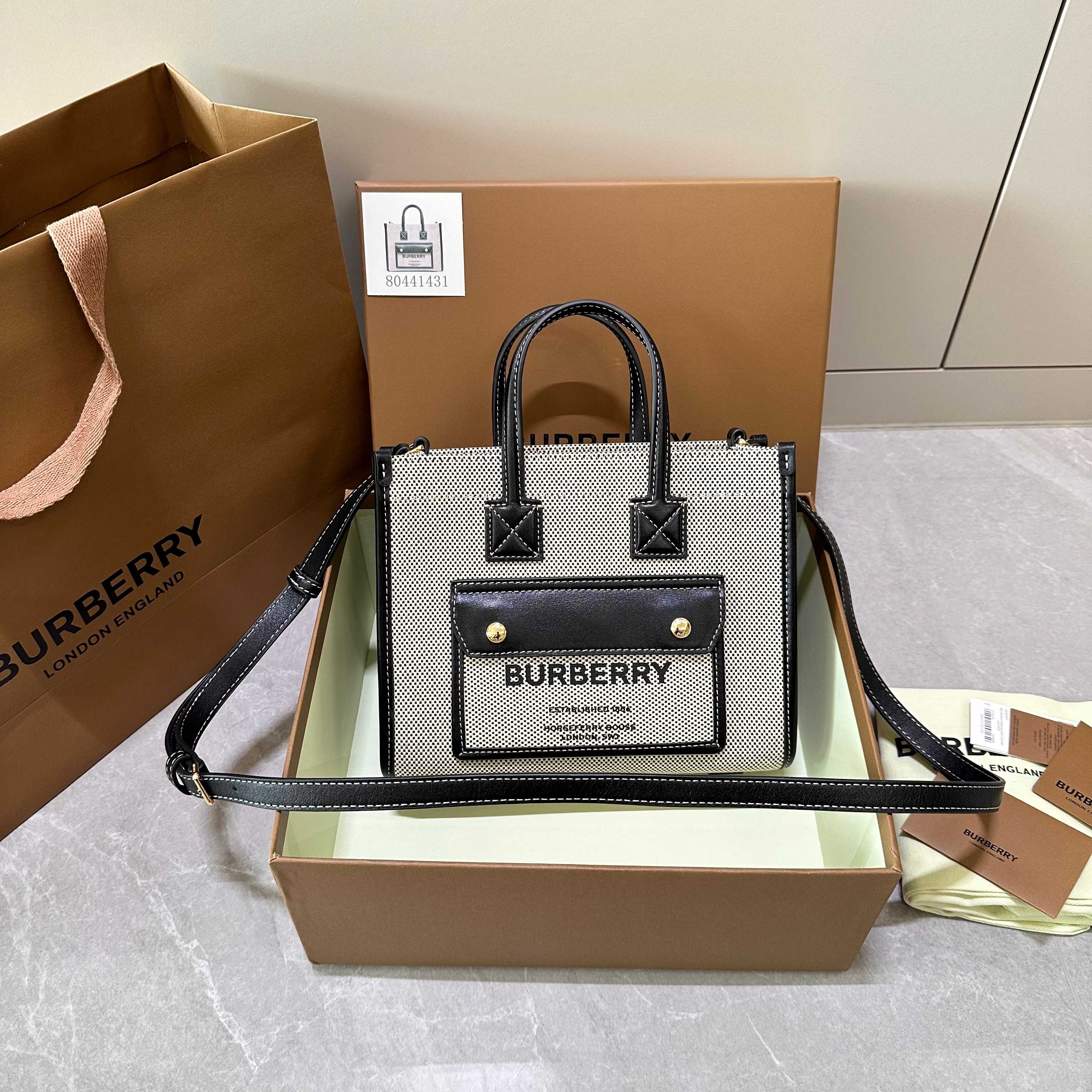 1:1 Replica Burberry bag Picture packaging — AAA Quality Replica