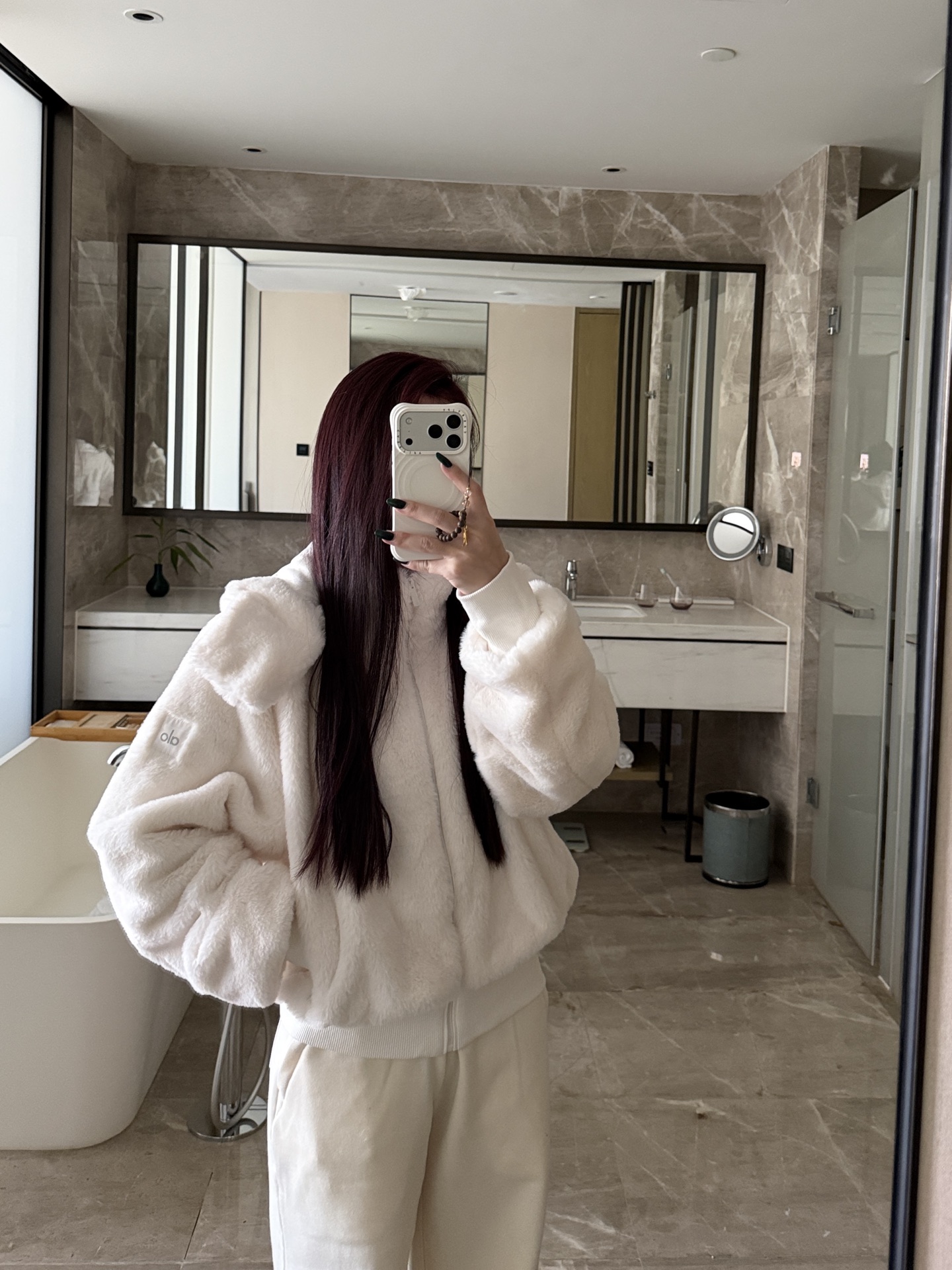 1:1 Replica Alo Jacket Off-white — Premium Replica