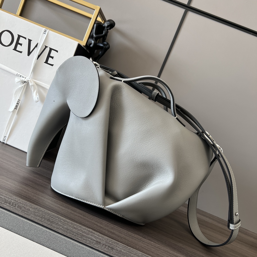 1:1 Replica LOEWE bag Premium — Premium Replica