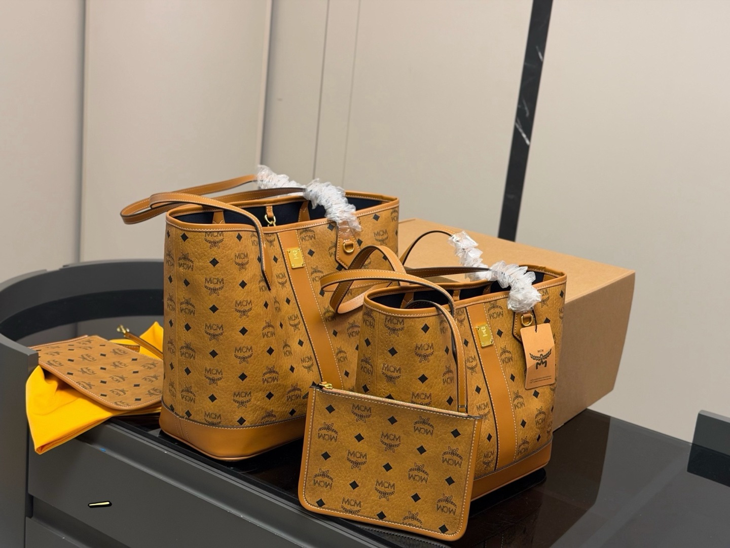 1:1 Replica MCM bag Comes with box (original order) — 1:1 Replica