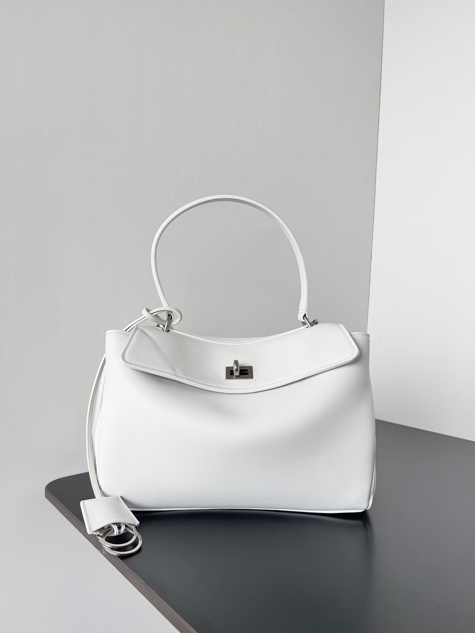 1:1 Replica Balenciaga bag 𝐁𝐚𝐥𝐞𝐧𝐜𝐢𝐚𝐠𝐚 𝐑𝐨𝐝𝐞𝐨 — 1:1 Replica