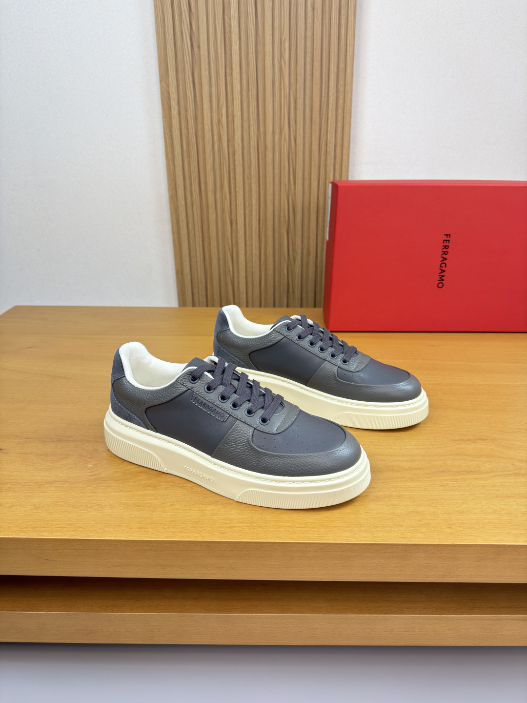1:1 Replica Ferragamo shoe — Premium Replica