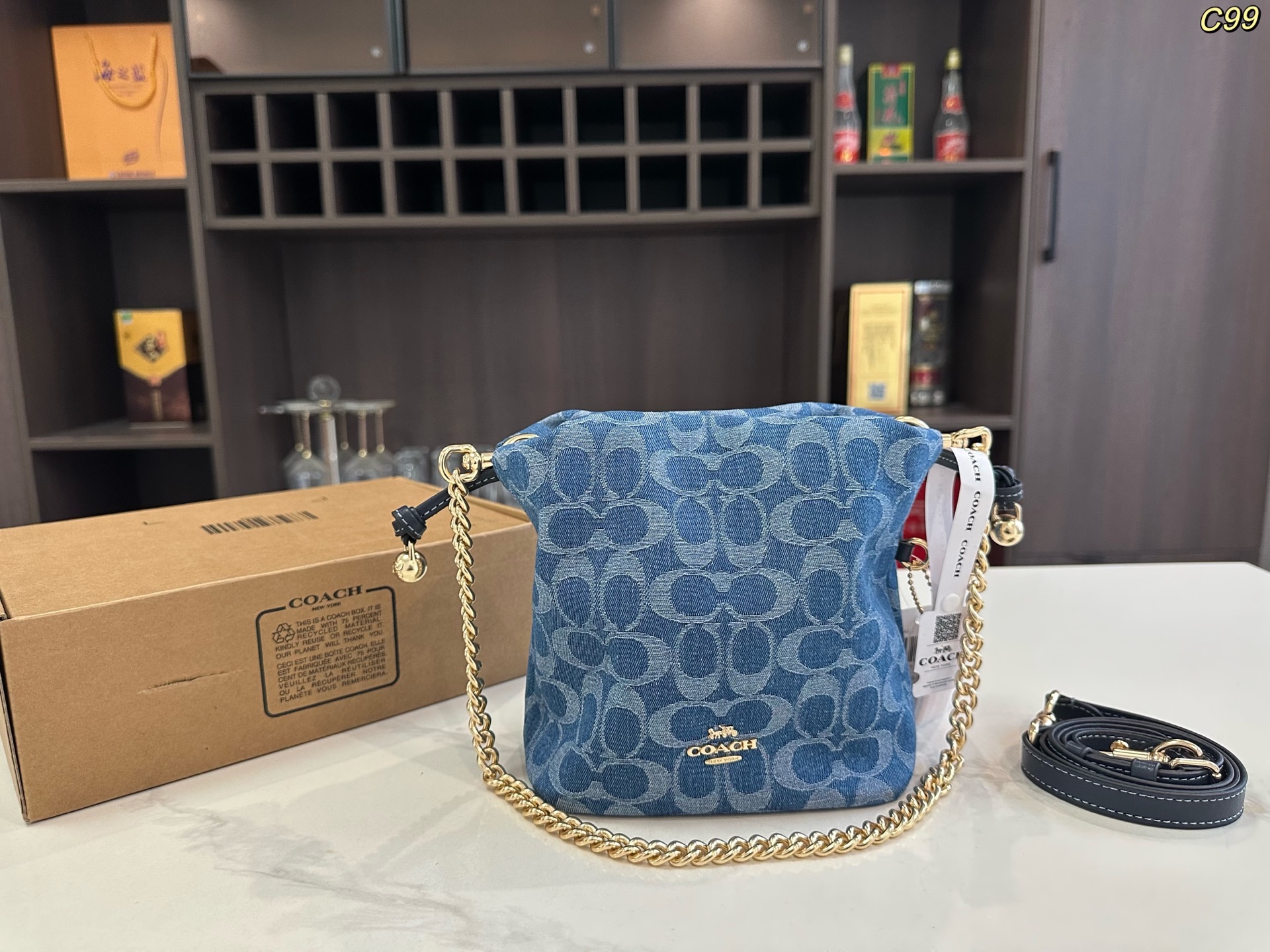 1:1 Replica COACH bag Airplane box — Premium Replica