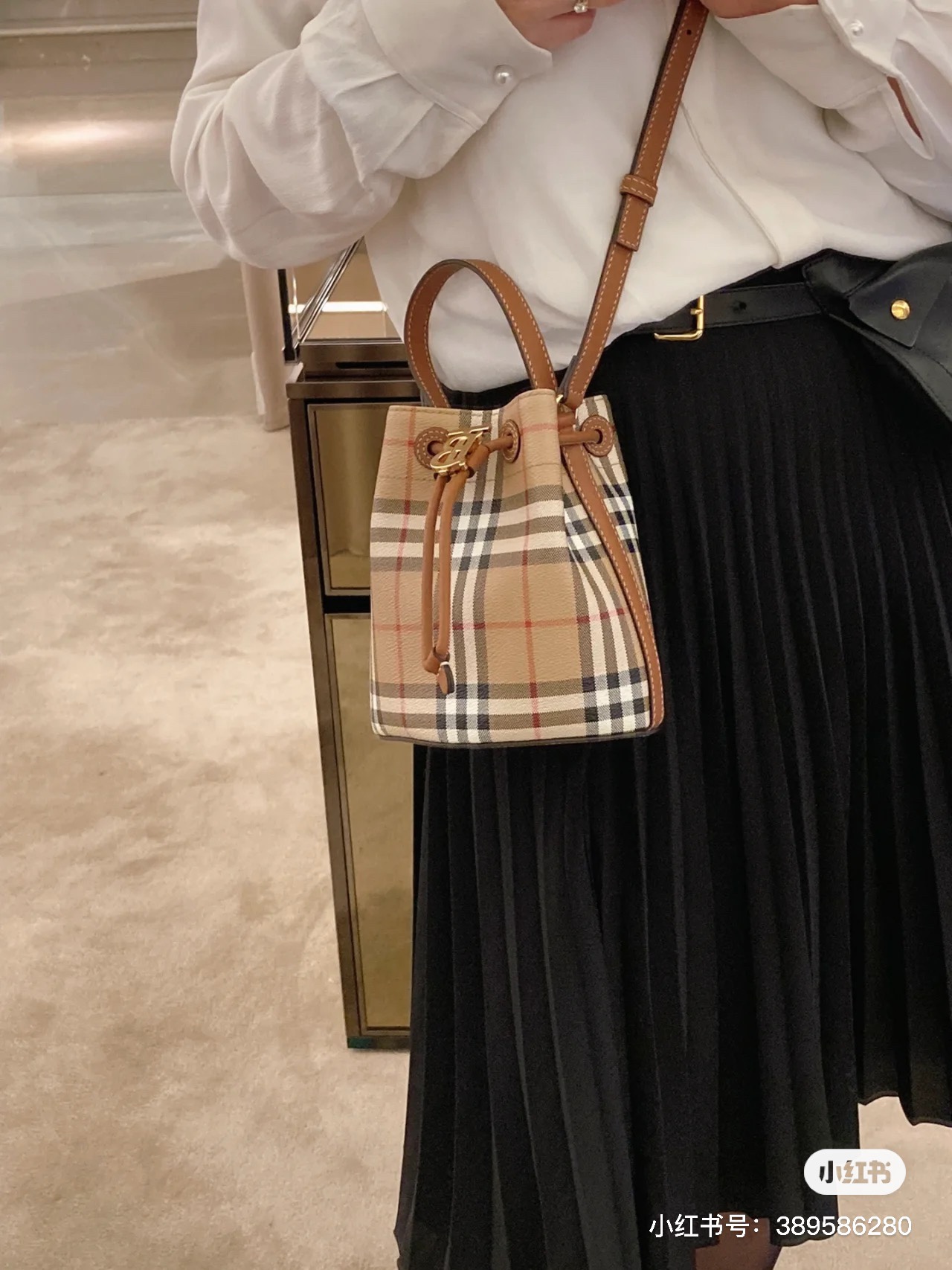 1:1 Replica Burberry bag Upper body renderings! — Premium Replica