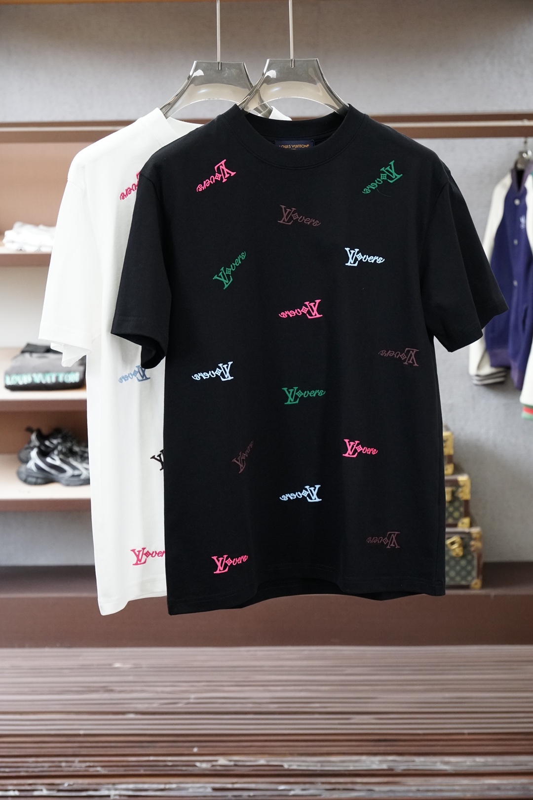 1:1 Replica LV men — Premium Replica