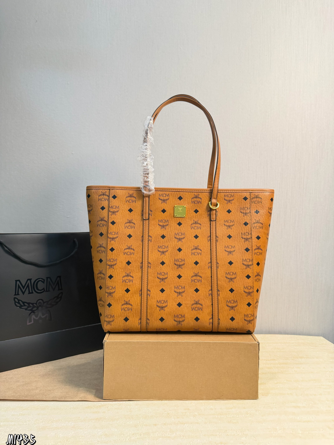 1:1 Replica MCM bag