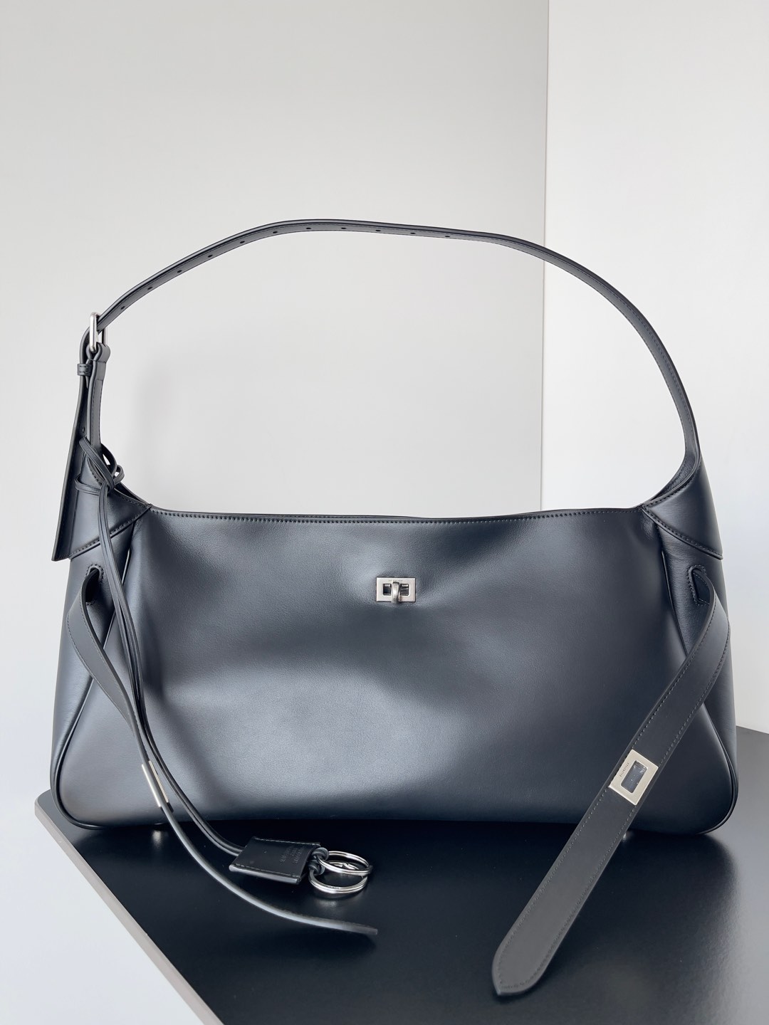 1:1 Replica Balenciaga bag 𝐁𝐚𝐥𝐞𝐧𝐜𝐢𝐚𝐠𝐚 𝐁𝐞𝐥 𝐀𝐢𝐫 — 1:1 Replica