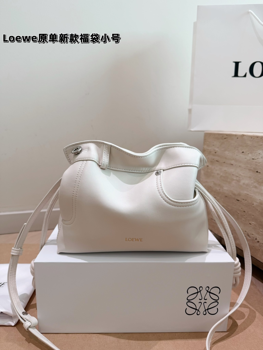 1:1 Replica LOEWE bag Comes with box: cowhide — AAA Quality Replica — photo 2