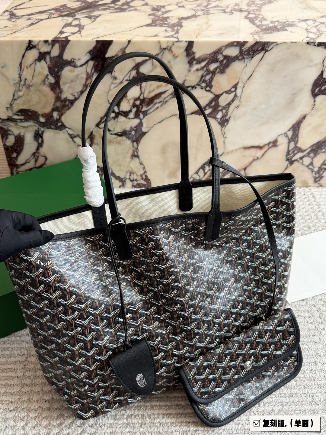 1:1 Replica Goyard bag replica version with box